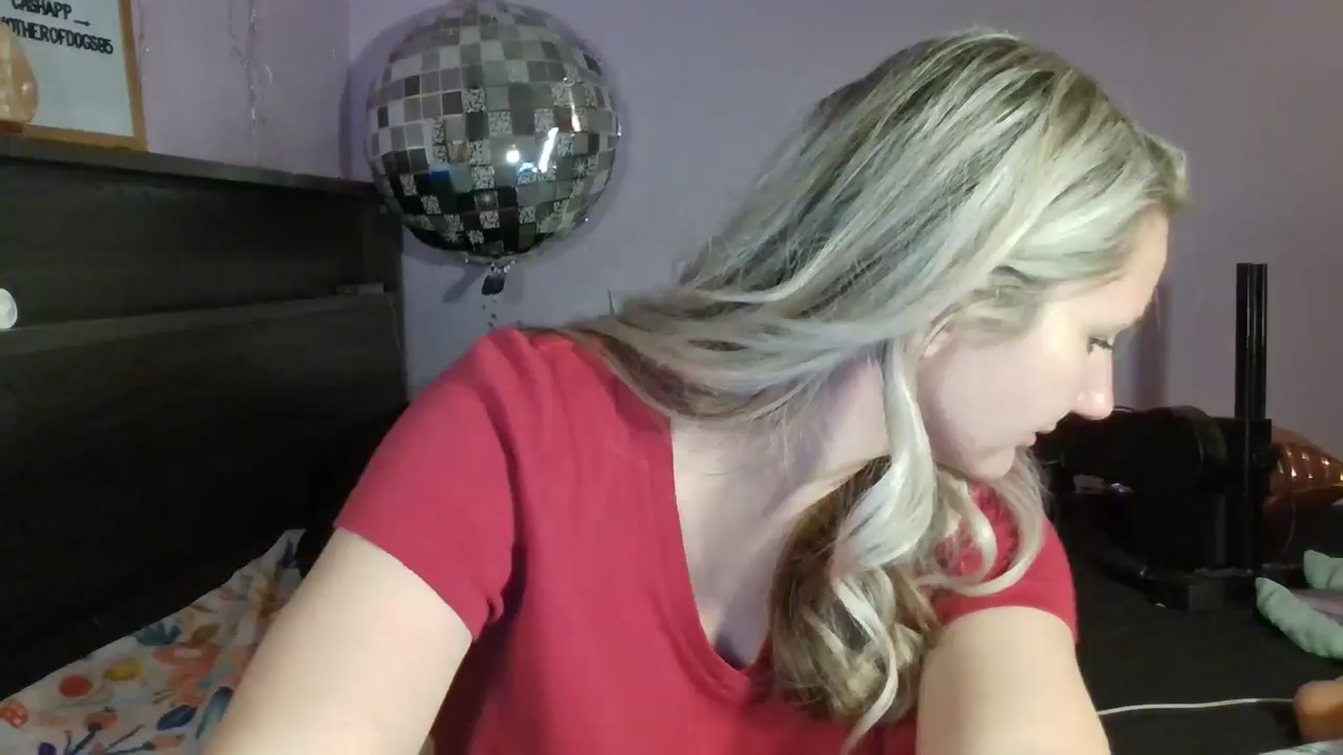 Gallery image thumbnail from EmmaHaze's myfreecams stream on, 03/13/2025, 05:04 image 7 of 20