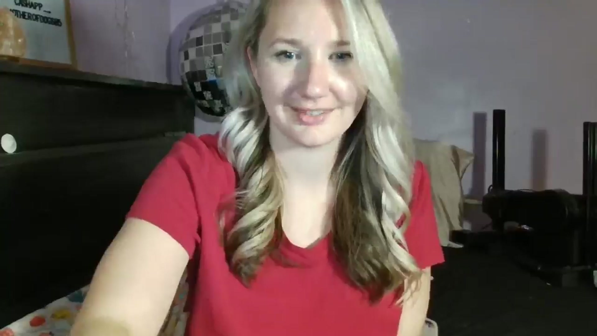 Gallery image thumbnail from EmmaHaze's myfreecams stream on, 03/13/2025, 05:26 image 20 of 20