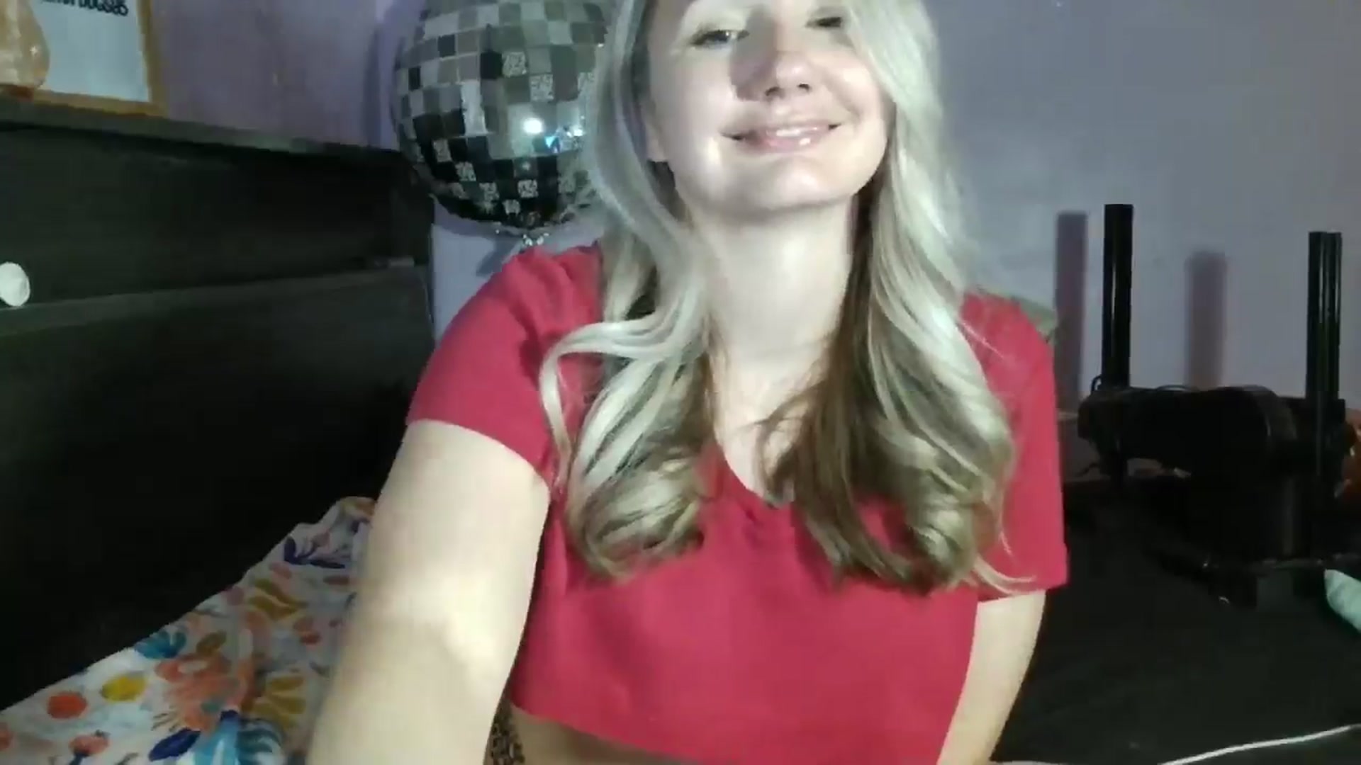 Gallery image thumbnail from EmmaHaze's myfreecams stream on, 03/13/2025, 05:50 image 20 of 20