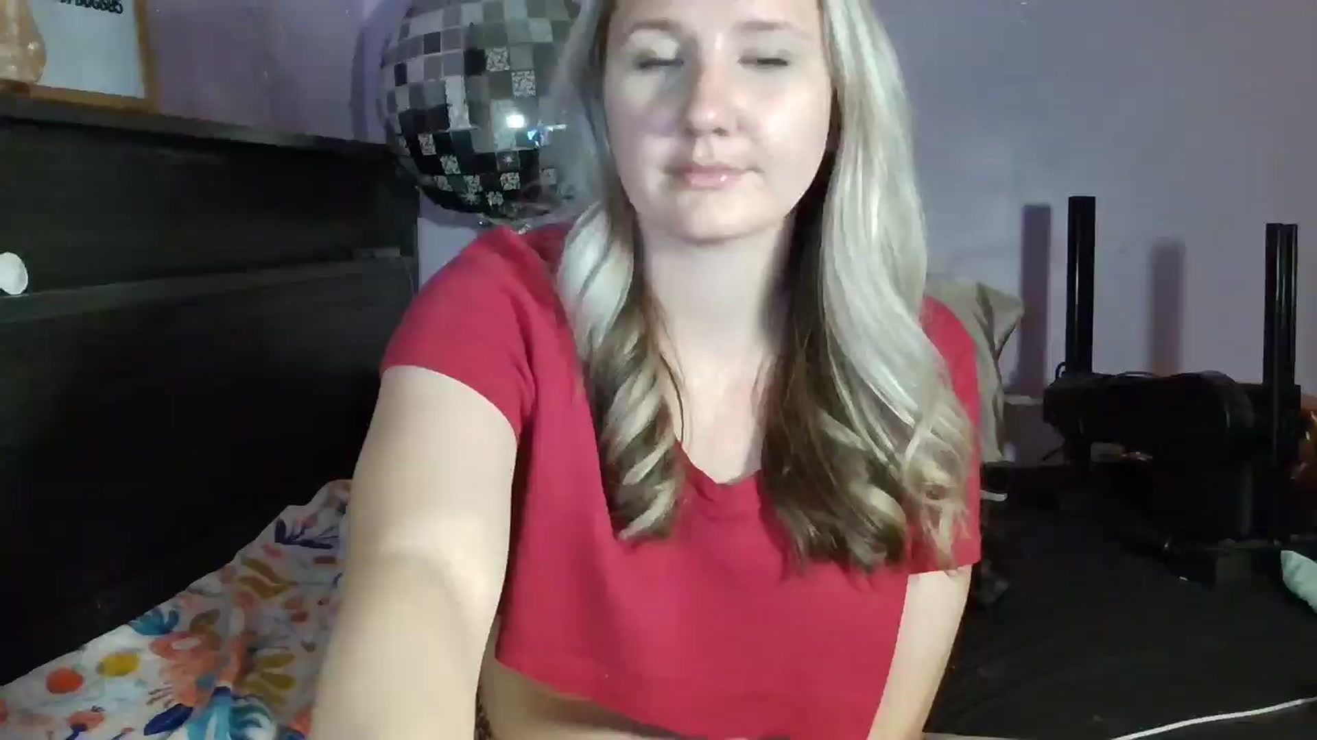 Gallery image thumbnail from EmmaHaze's myfreecams stream on, 03/13/2025, 06:01 image 2 of 20