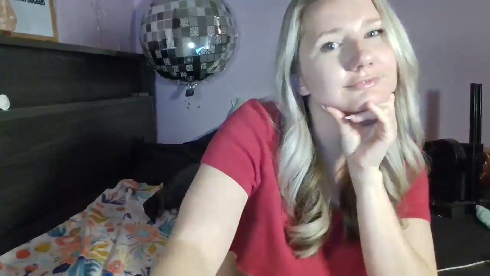 Gallery image thumbnail from EmmaHaze's myfreecams stream on, 03/13/2025, 06:01 image 14 of 20