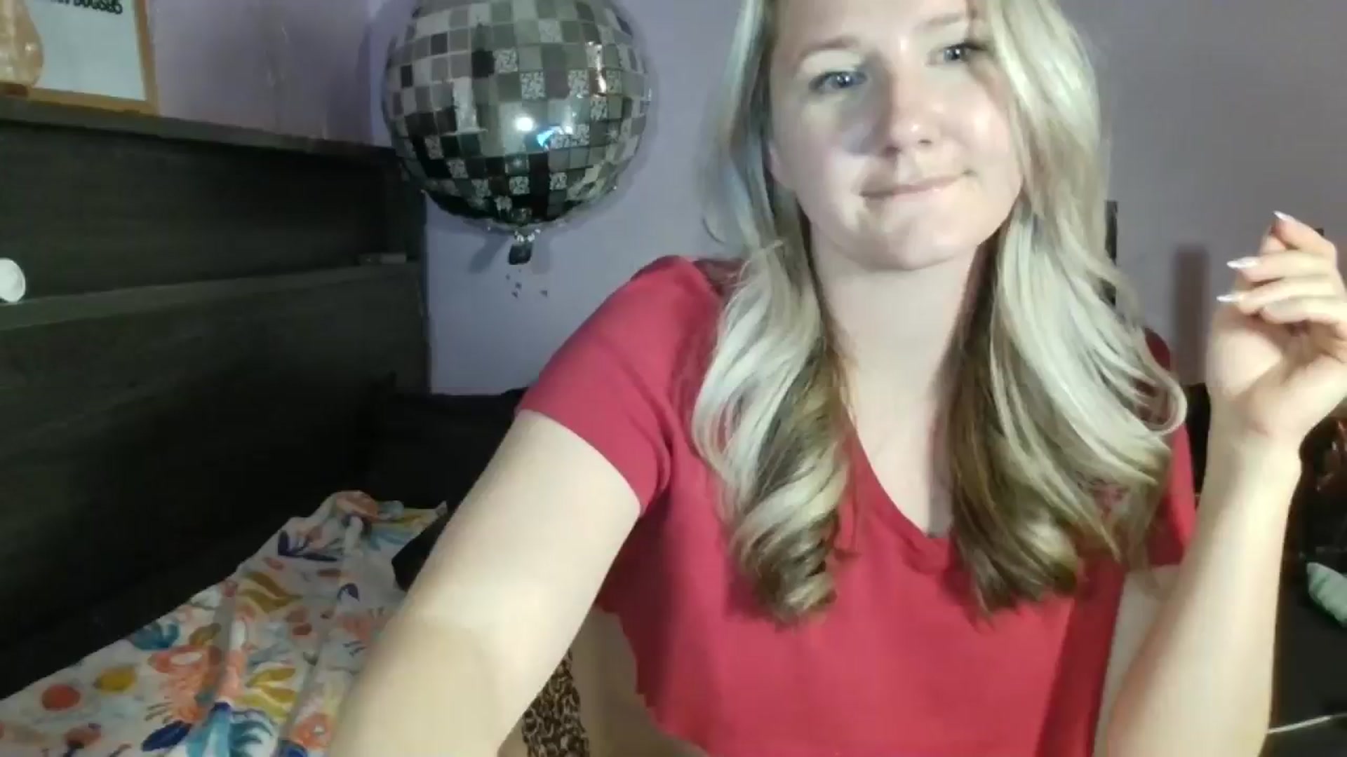 Gallery image thumbnail from EmmaHaze's myfreecams stream on, 03/13/2025, 06:01 image 7 of 20