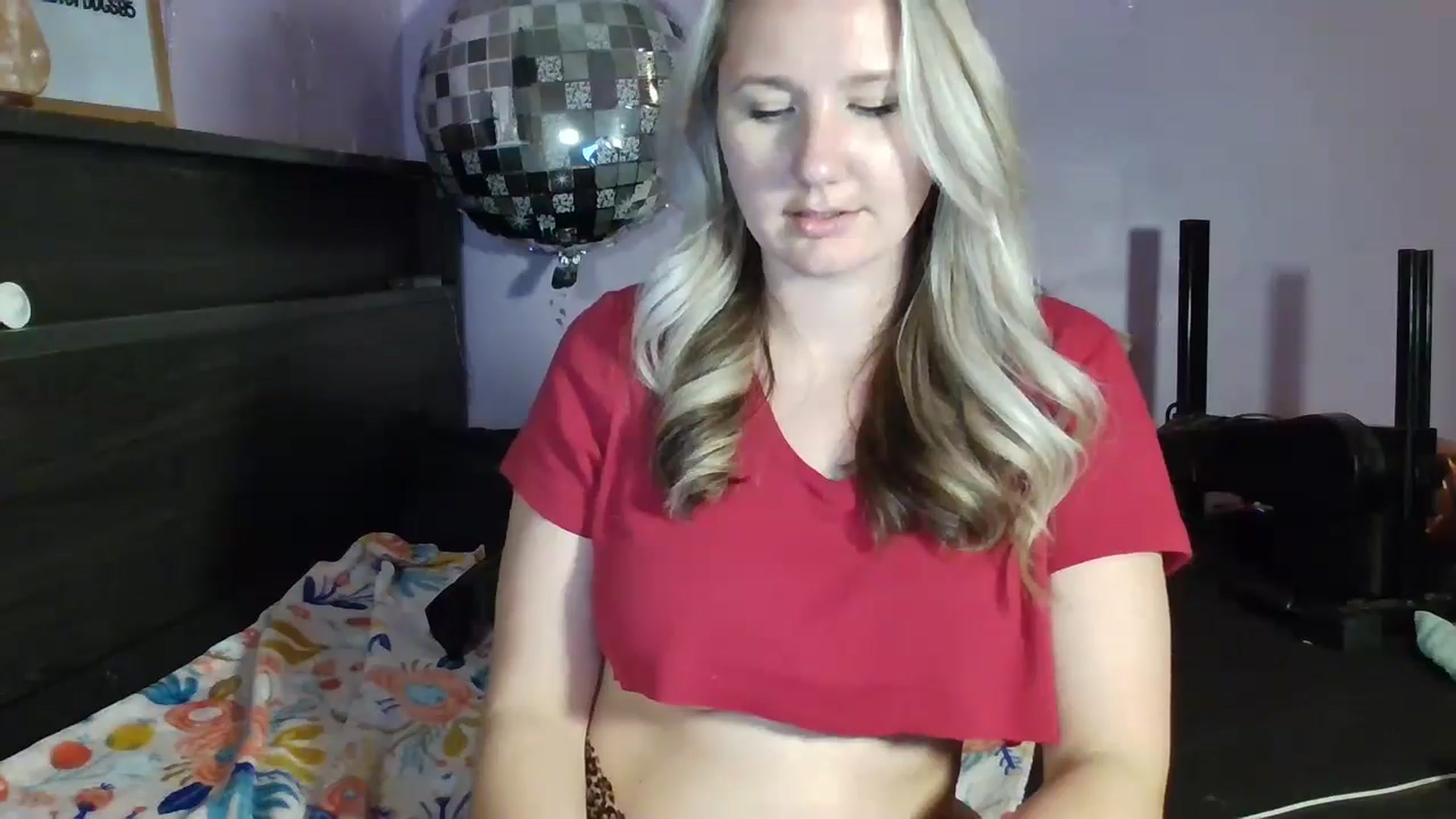 Gallery image thumbnail from EmmaHaze's myfreecams stream on, 03/13/2025, 06:01 image 13 of 20