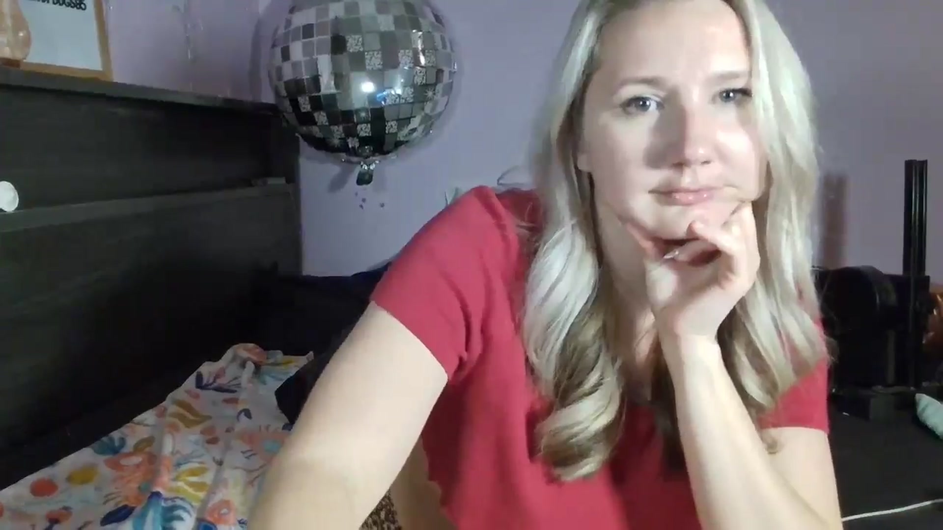 Gallery image thumbnail from EmmaHaze's myfreecams stream on, 03/13/2025, 06:01 image 16 of 20