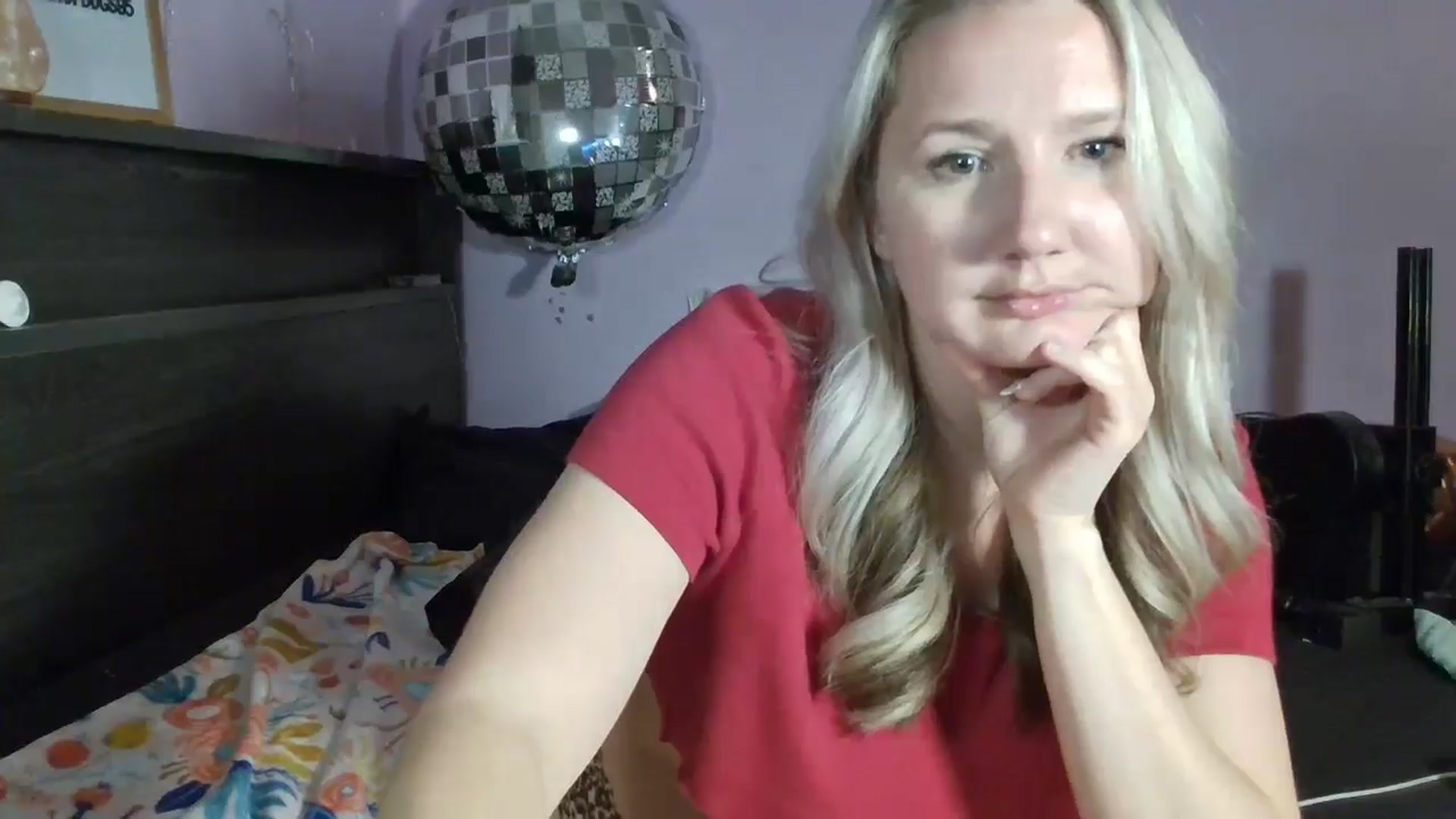 Gallery image thumbnail from EmmaHaze's myfreecams stream on, 03/13/2025, 06:01 image 15 of 20