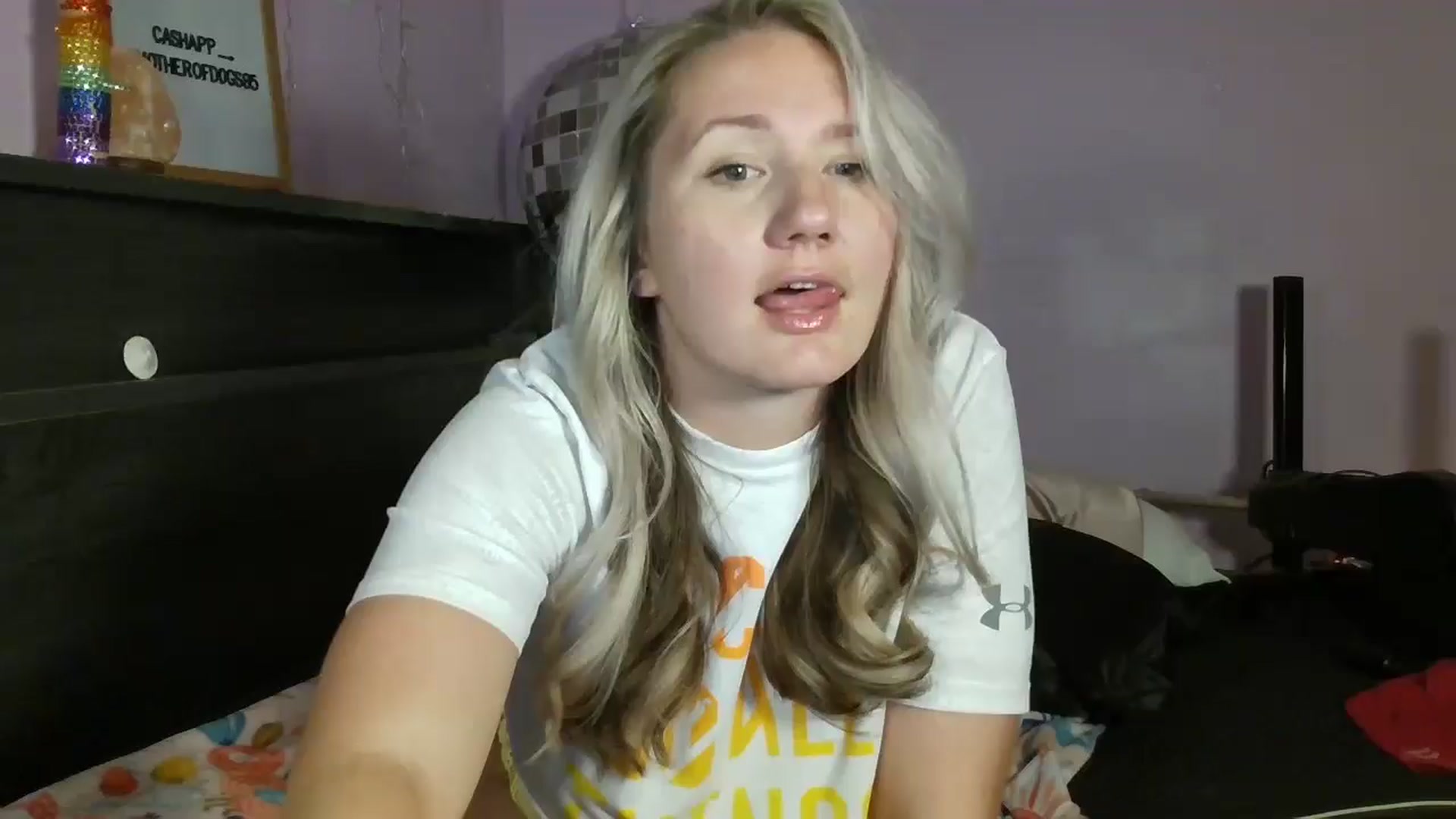 Gallery image thumbnail from EmmaHaze's myfreecams stream on, 03/17/2025, 04:03 image 1 of 20