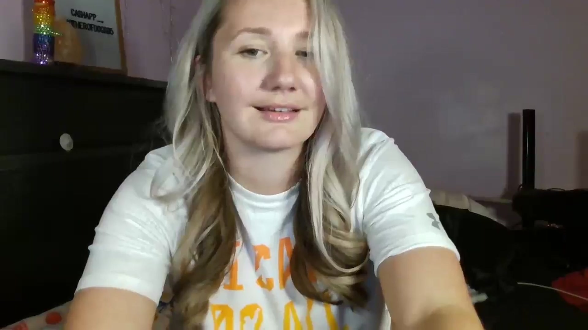 Gallery image thumbnail from EmmaHaze's myfreecams stream on, 03/17/2025, 04:03 image 14 of 20