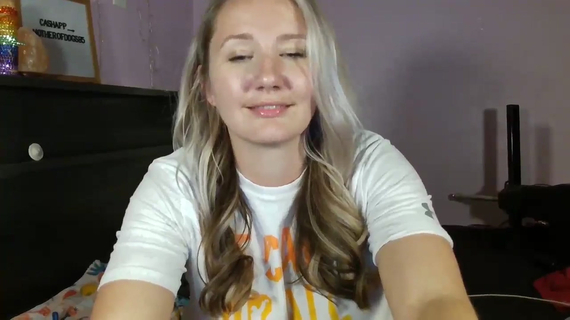 Gallery image thumbnail from EmmaHaze's myfreecams stream on, 03/17/2025, 05:29 image 15 of 20
