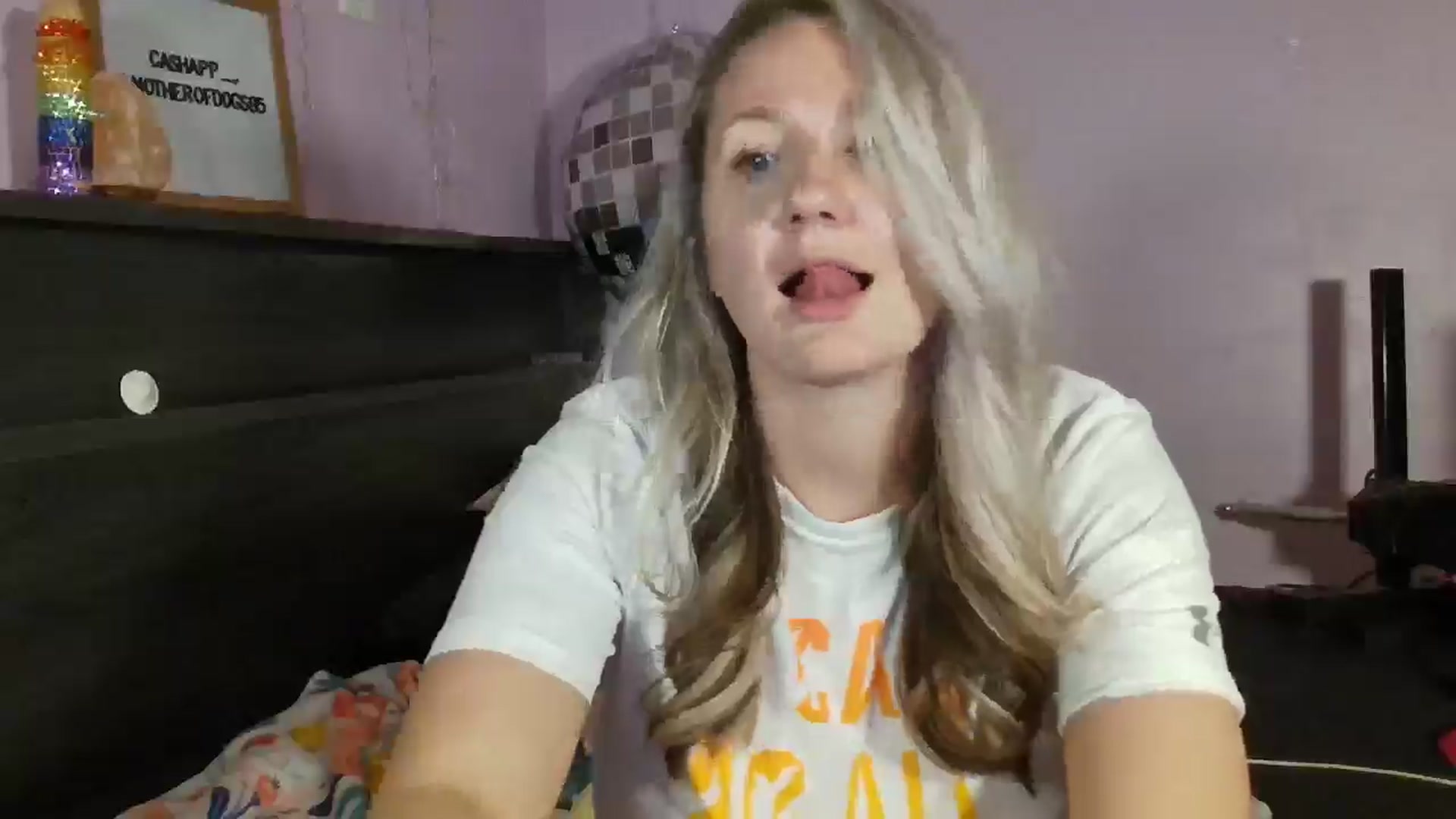Gallery image thumbnail from EmmaHaze's myfreecams stream on, 03/17/2025, 05:29 image 3 of 20