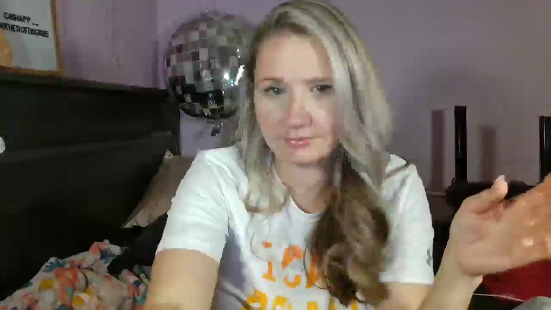 Gallery image thumbnail from EmmaHaze's myfreecams stream on, 03/17/2025, 05:48 image 10 of 20