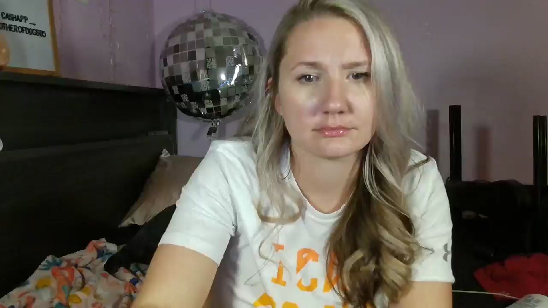 Gallery image thumbnail from EmmaHaze's myfreecams stream on, 03/17/2025, 05:48 image 12 of 20