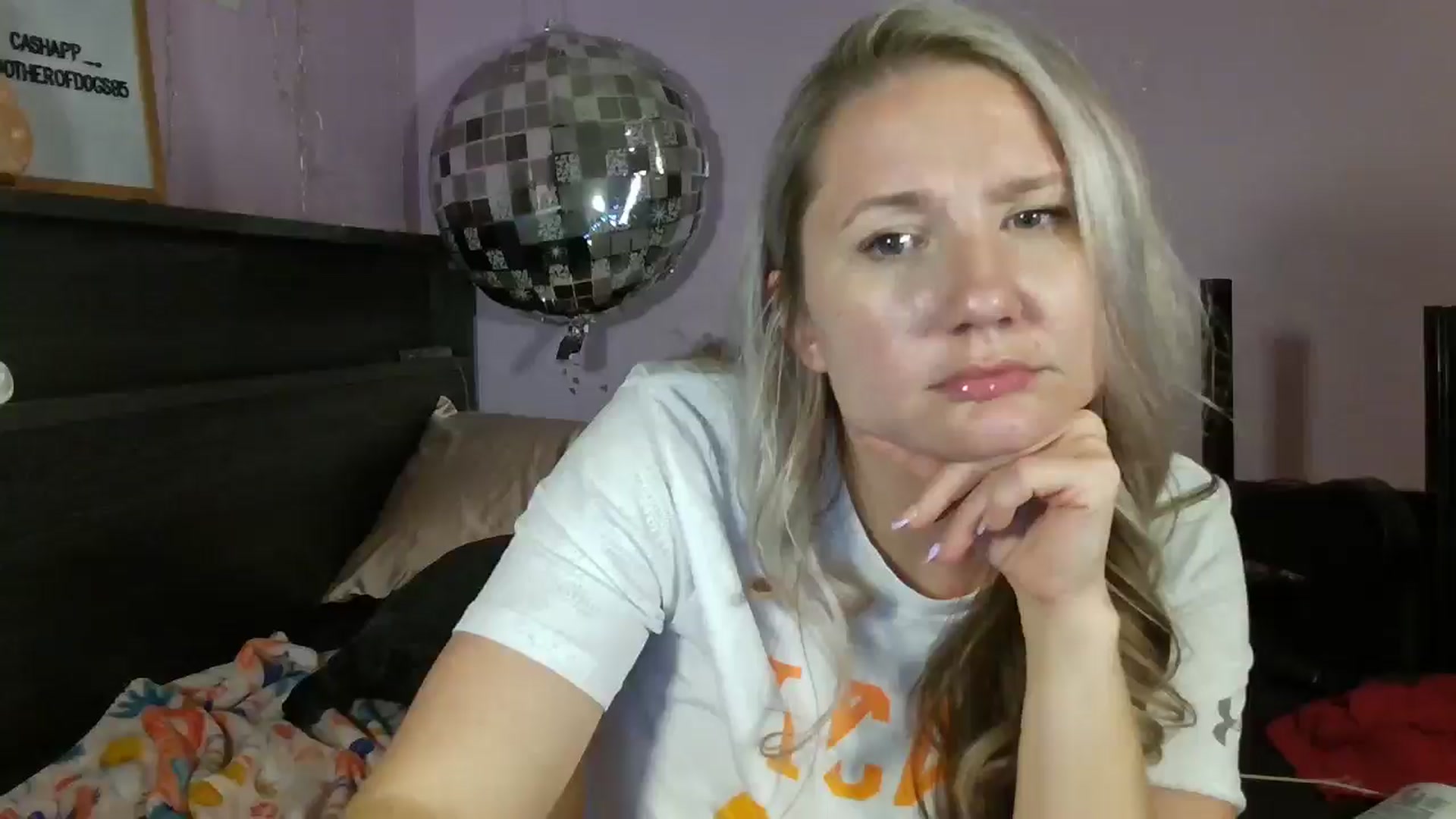 Gallery image thumbnail from EmmaHaze's myfreecams stream on, 03/17/2025, 05:48 image 11 of 20