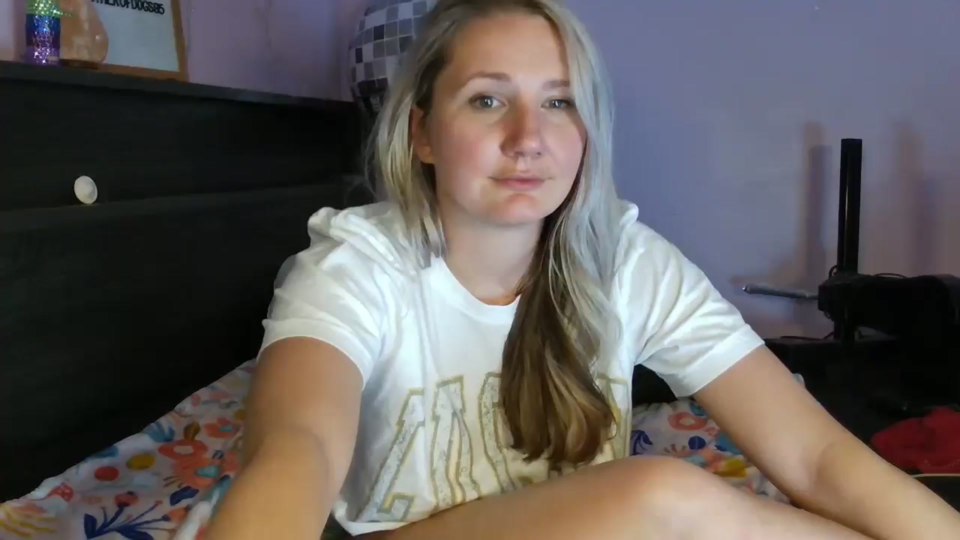 Gallery image thumbnail from EmmaHaze's myfreecams stream on, 03/18/2025, 06:49 image 9 of 20