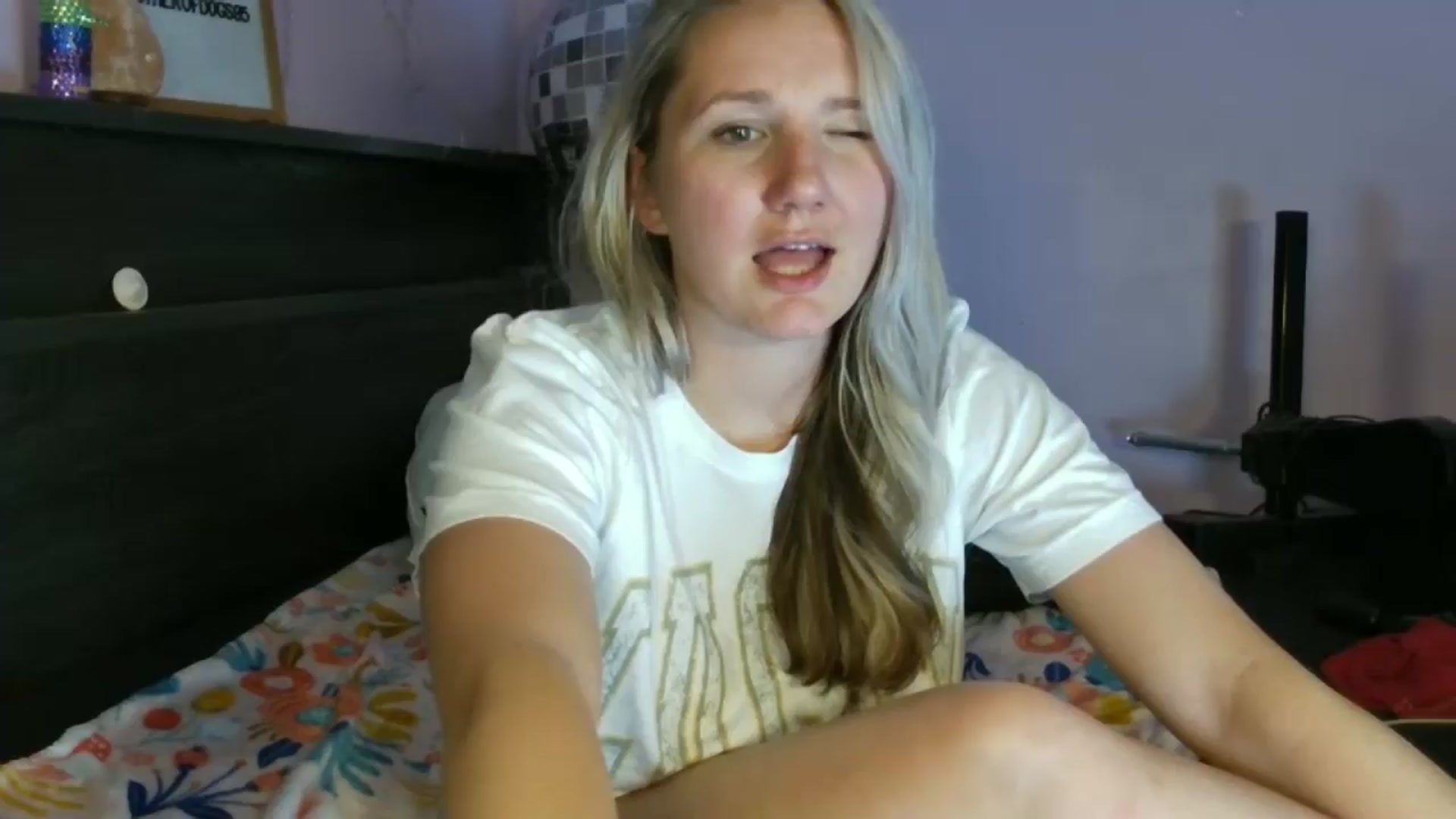 Gallery image thumbnail from EmmaHaze's myfreecams stream on, 03/18/2025, 06:49 image 4 of 20