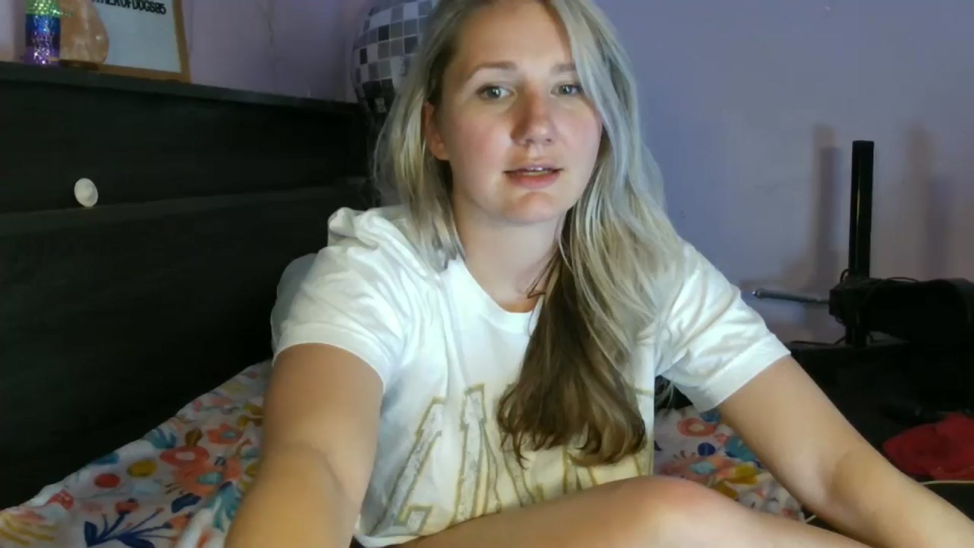 Gallery image thumbnail from EmmaHaze's myfreecams stream on, 03/18/2025, 06:49 image 12 of 20