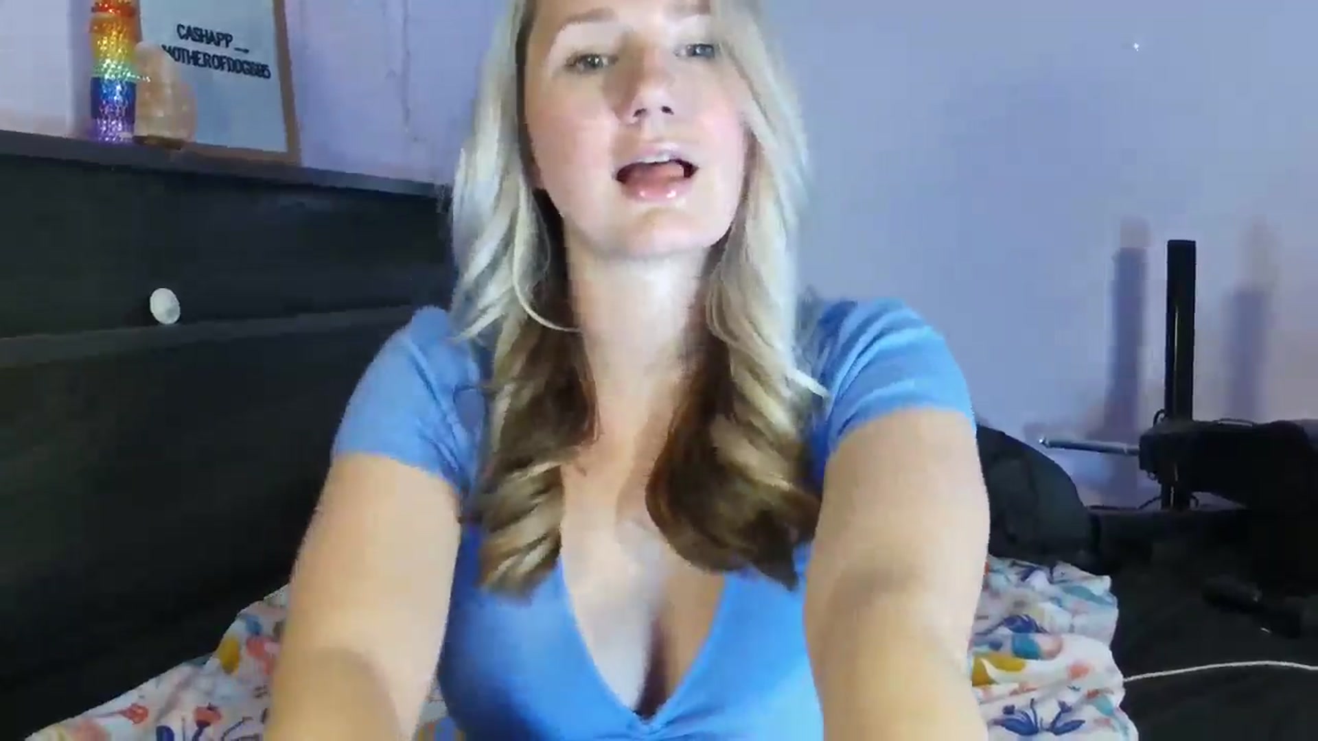 Gallery image thumbnail from EmmaHaze's myfreecams stream on, 03/19/2025, 03:10 image 5 of 20