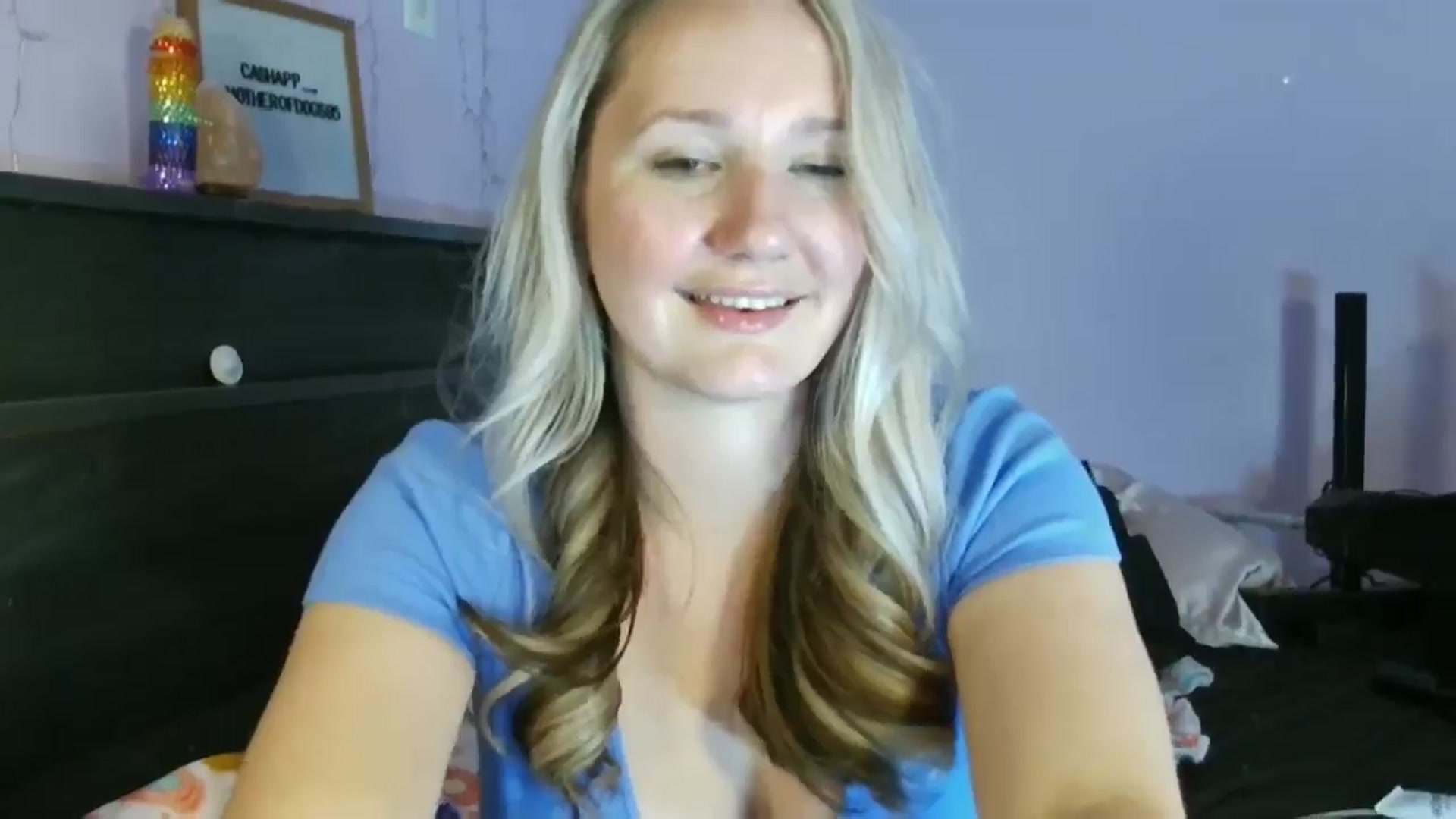 Gallery image thumbnail from EmmaHaze's myfreecams stream on, 03/19/2025, 05:11 image 19 of 20