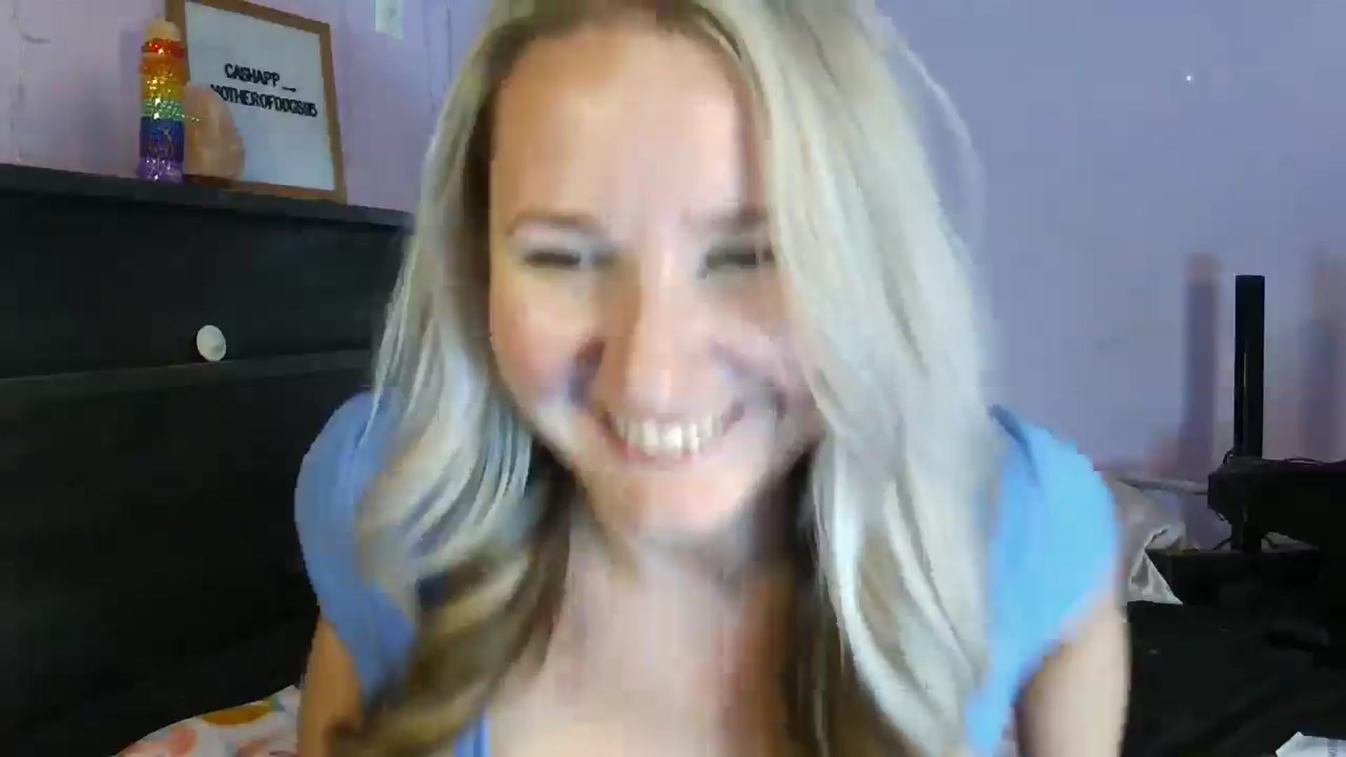 Gallery image thumbnail from EmmaHaze's myfreecams stream on, 03/19/2025, 05:11 image 17 of 20