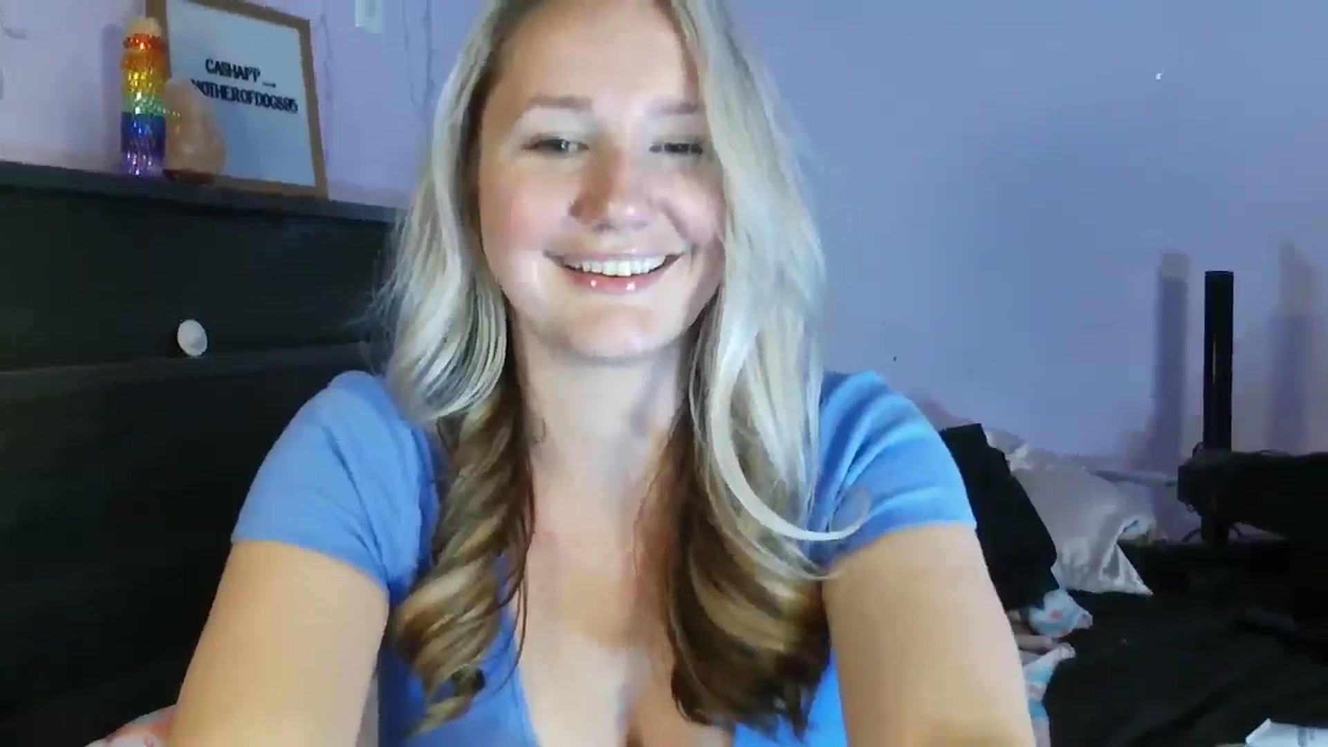 Gallery image thumbnail from EmmaHaze's myfreecams stream on, 03/19/2025, 05:11 image 6 of 20