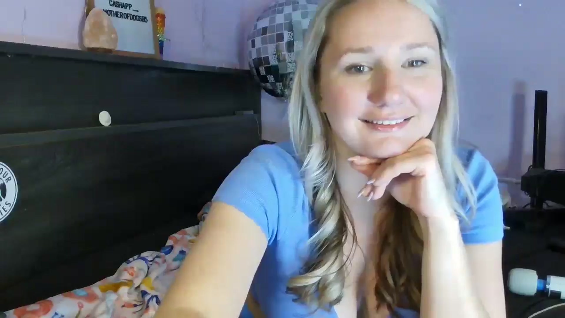 Gallery image thumbnail from EmmaHaze's myfreecams stream on, 03/19/2025, 06:15 image 7 of 20