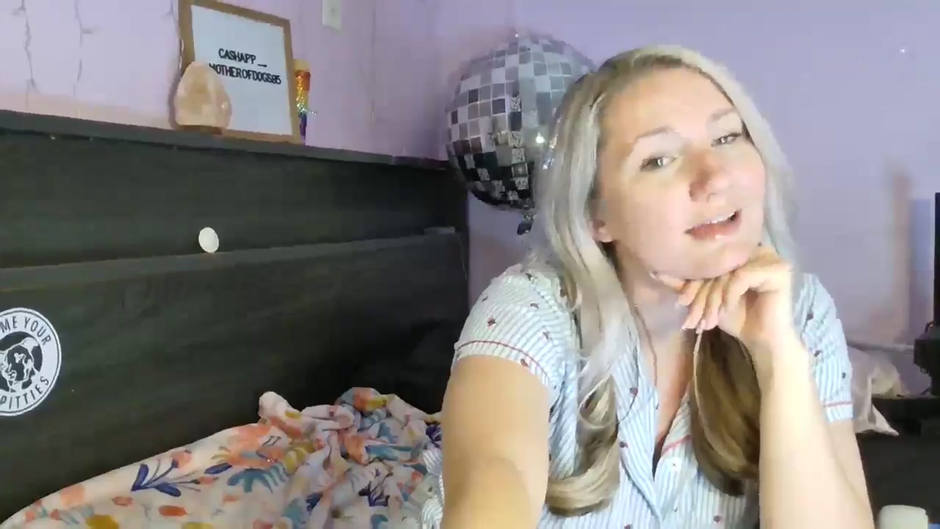 Gallery image thumbnail from EmmaHaze's myfreecams stream on, 03/20/2025, 05:42 image 8 of 20