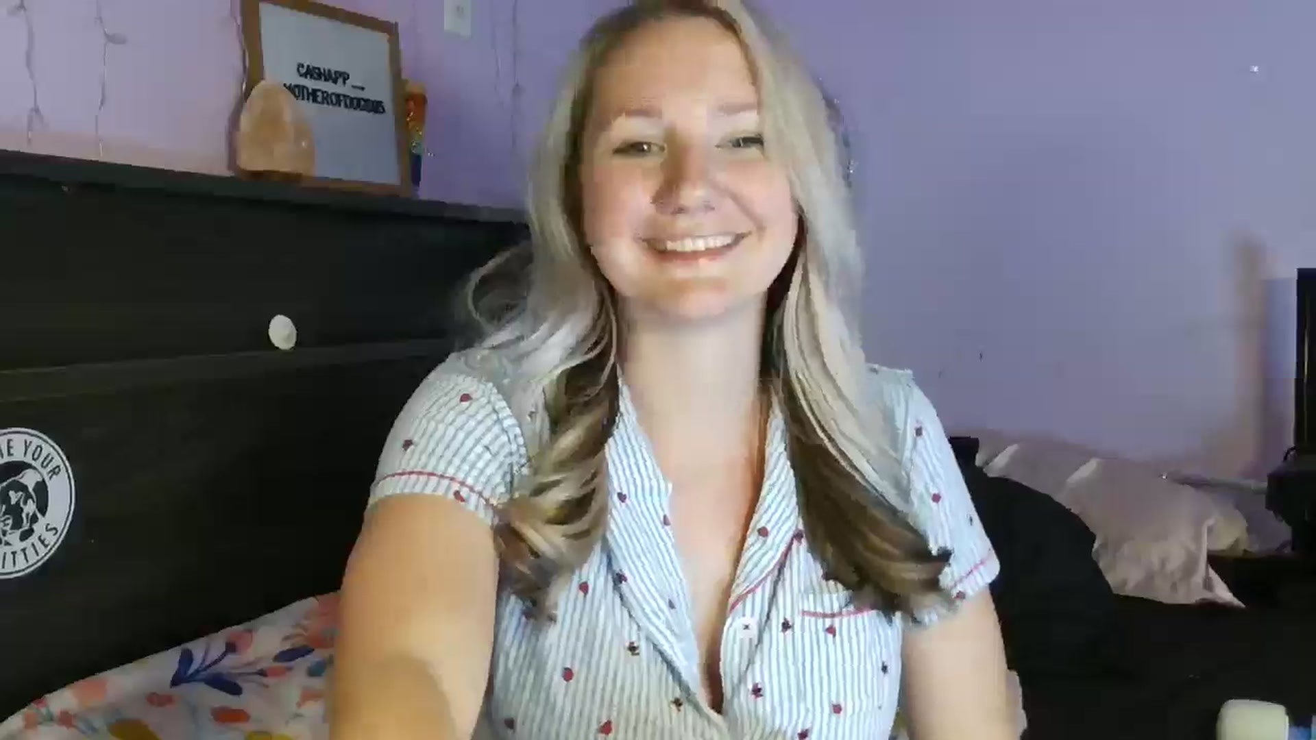 Gallery image thumbnail from EmmaHaze's myfreecams stream on, 03/20/2025, 05:42 image 13 of 20
