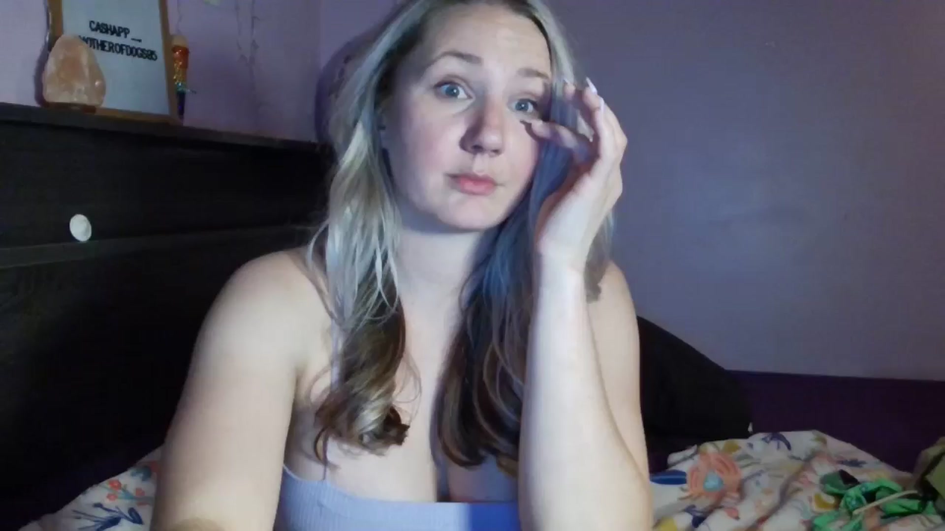 Gallery image thumbnail from EmmaHaze's myfreecams stream on, 03/24/2025, 05:08 image 5 of 20