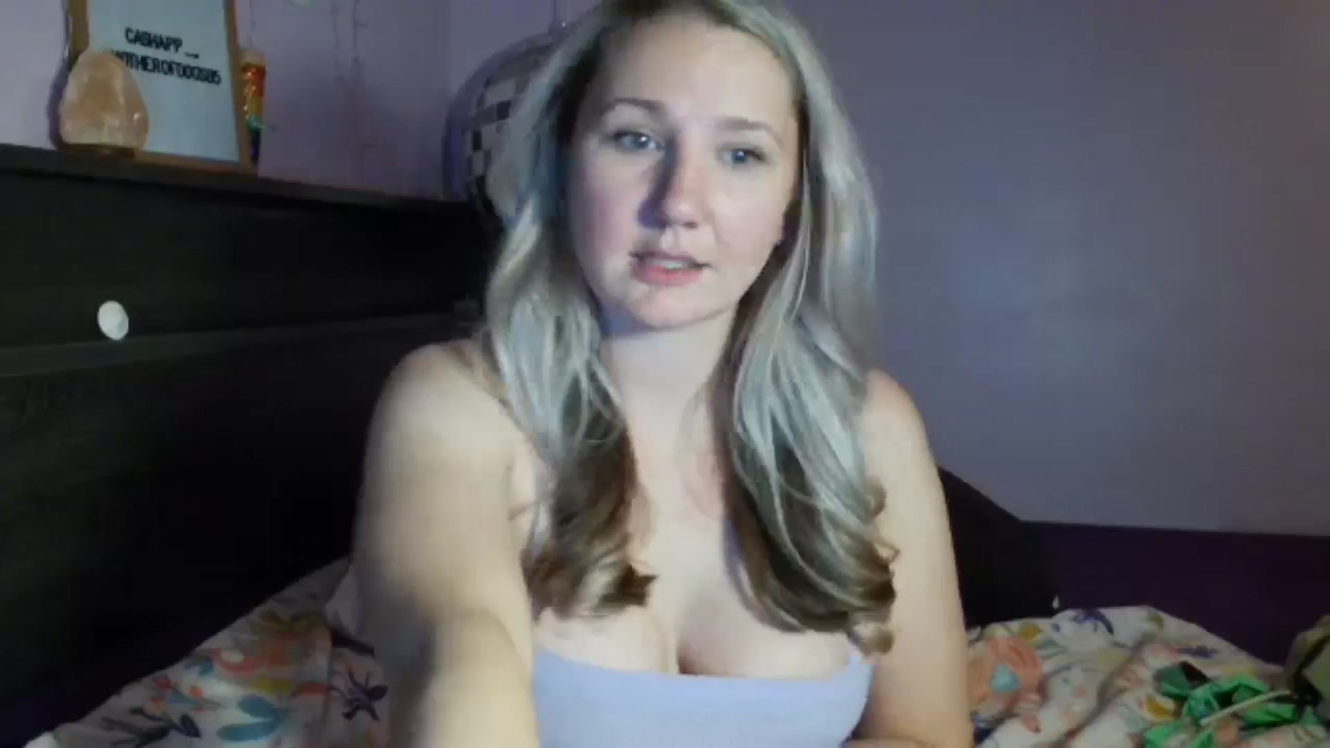 Gallery image thumbnail from EmmaHaze's myfreecams stream on, 03/24/2025, 05:08 image 7 of 20