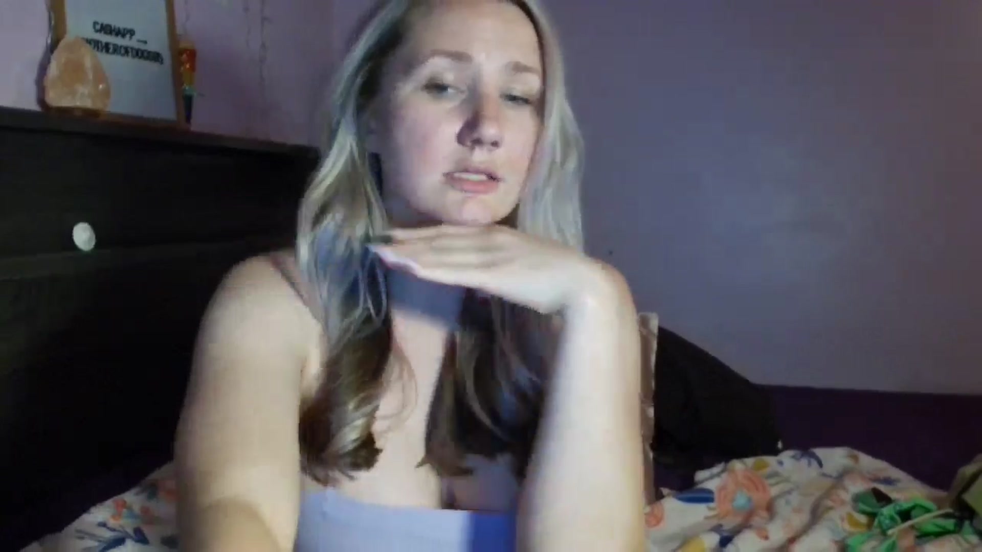 Gallery image thumbnail from EmmaHaze's myfreecams stream on, 03/24/2025, 05:08 image 3 of 20