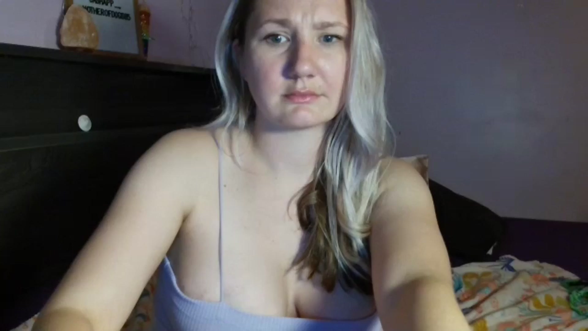 Gallery image thumbnail from EmmaHaze's myfreecams stream on, 03/24/2025, 06:29 image 10 of 20