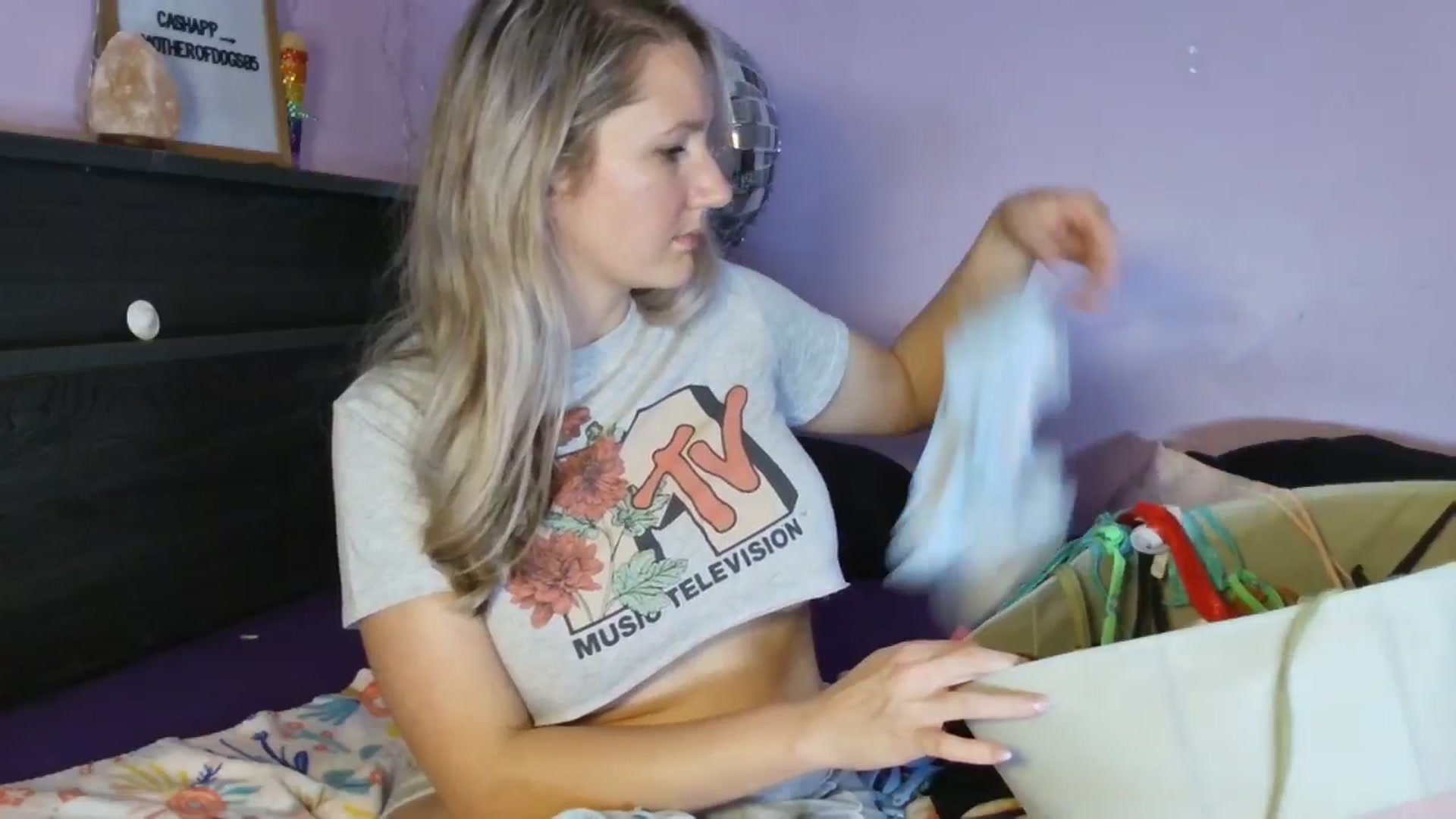 Gallery image thumbnail from EmmaHaze's myfreecams stream on, 03/25/2025, 04:59 image 7 of 20