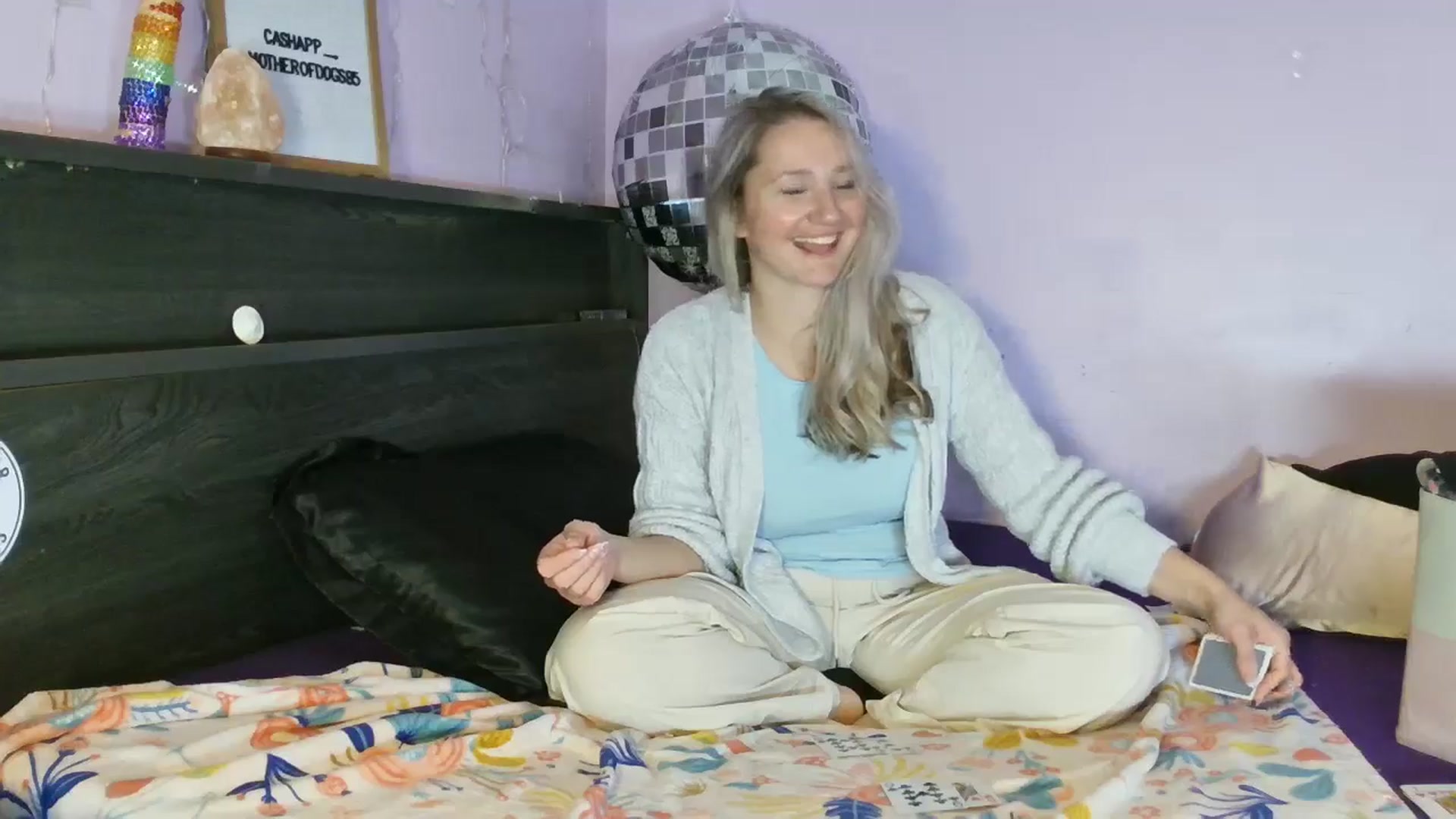 Gallery image thumbnail from EmmaHaze's myfreecams stream on, 03/25/2025, 07:15 image 5 of 20