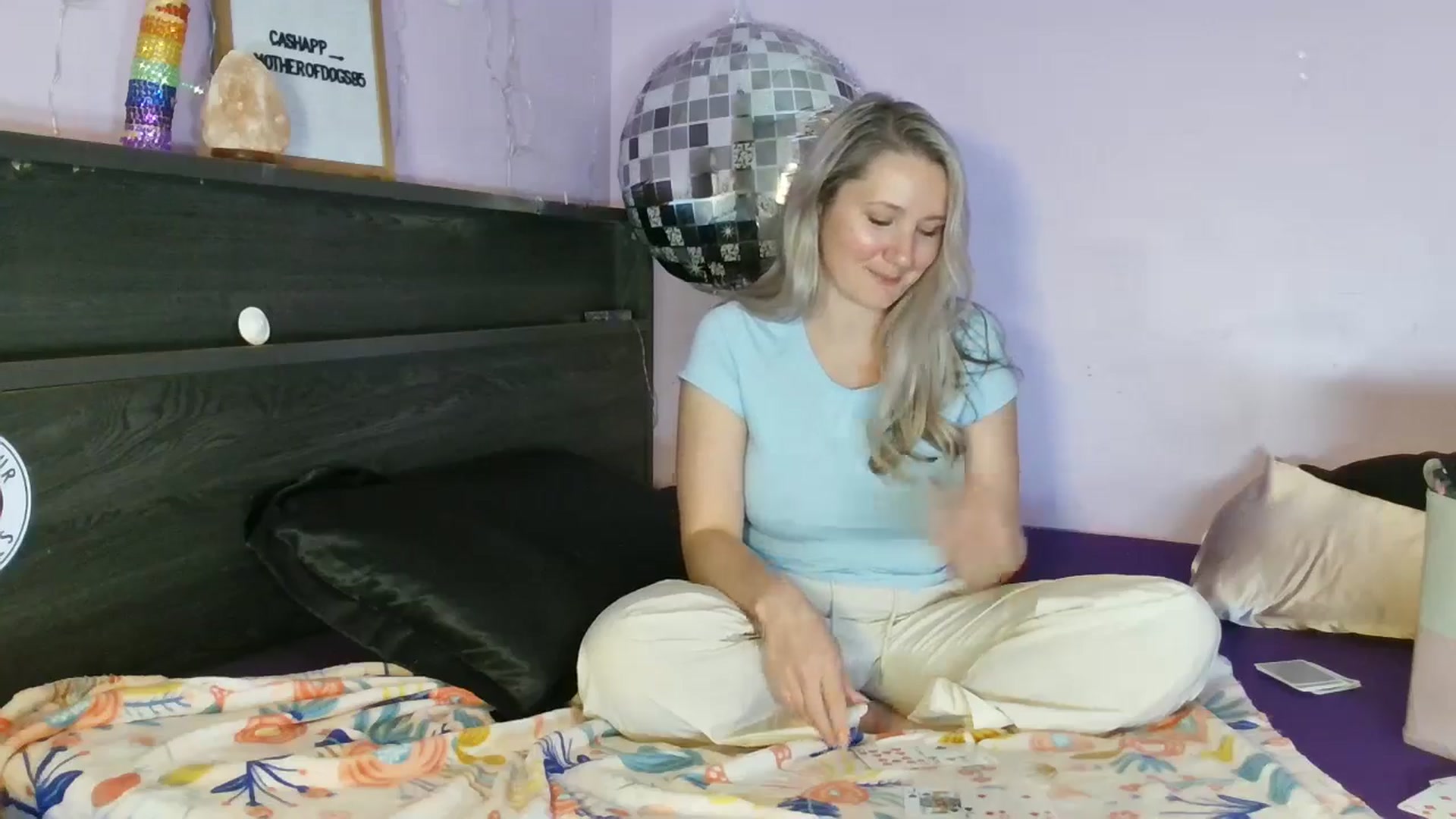 Gallery image thumbnail from EmmaHaze's myfreecams stream on, 03/25/2025, 07:15 image 4 of 20