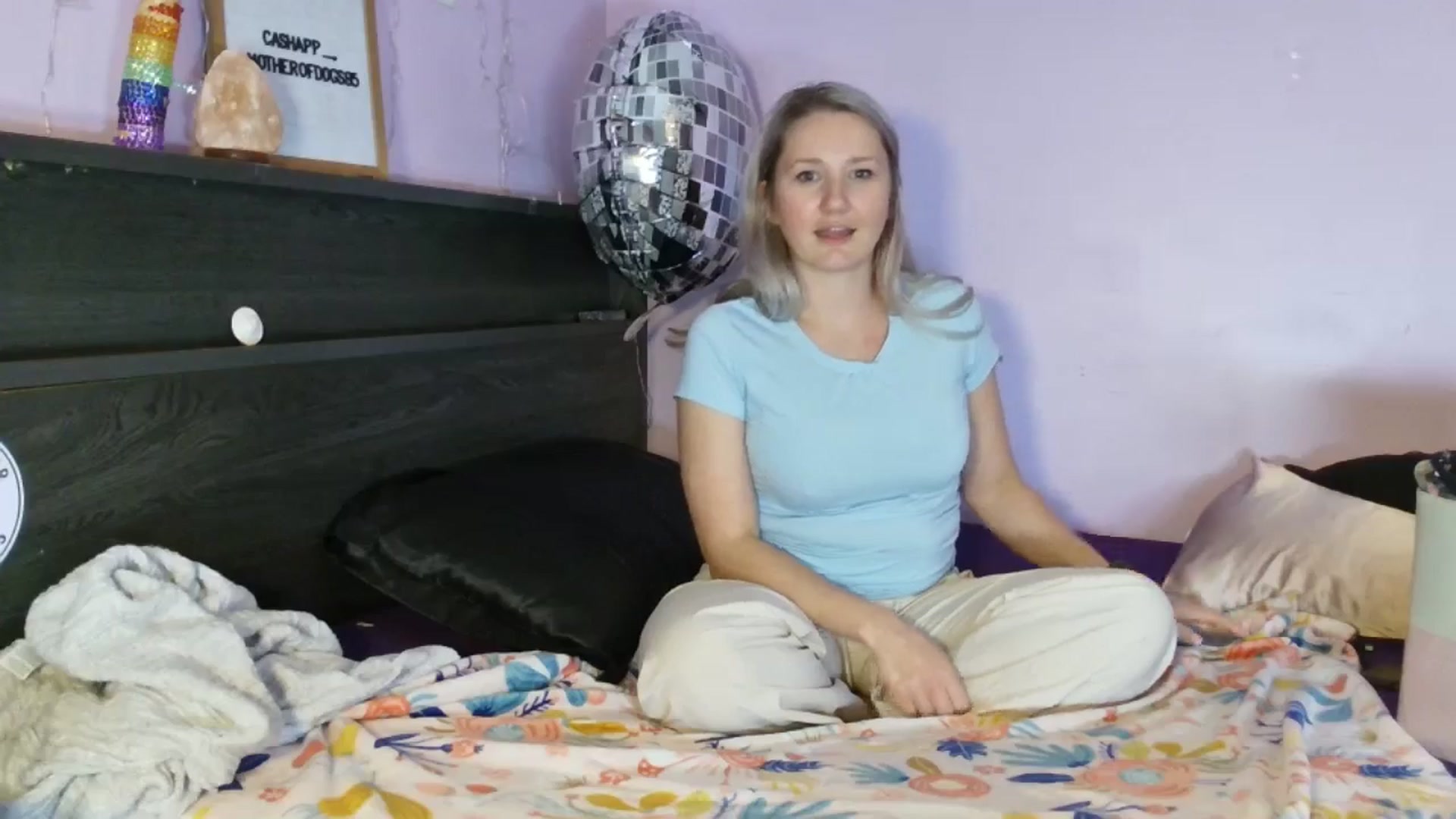 Gallery image thumbnail from EmmaHaze's myfreecams stream on, 03/25/2025, 07:15 image 16 of 20