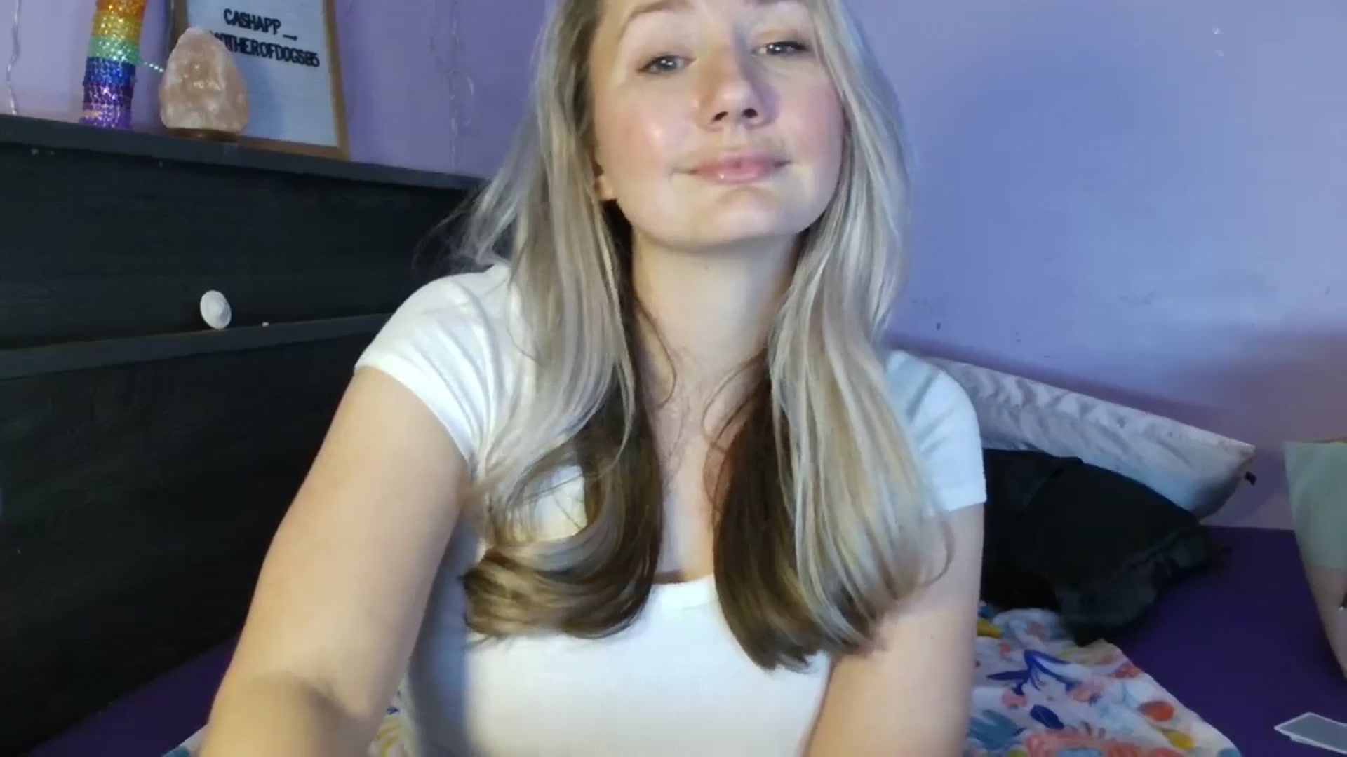 Gallery image thumbnail from EmmaHaze's myfreecams stream on, 03/30/2025, 03:01 image 9 of 20