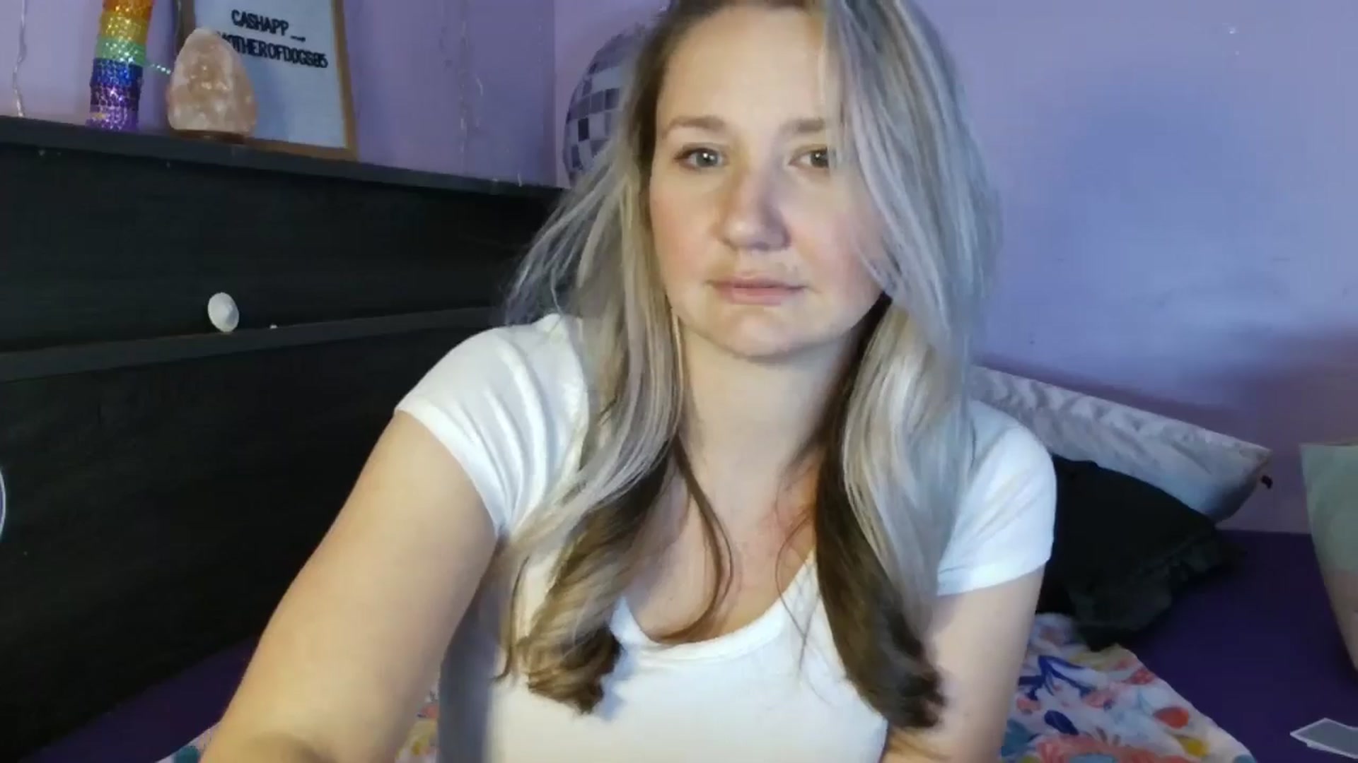 Gallery image thumbnail from EmmaHaze's myfreecams stream on, 03/30/2025, 03:01 image 19 of 20