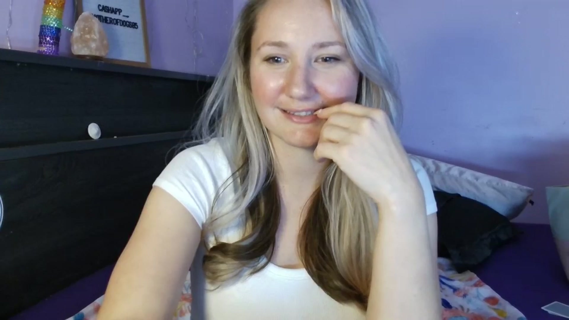 Gallery image thumbnail from EmmaHaze's myfreecams stream on, 03/30/2025, 03:01 image 13 of 20