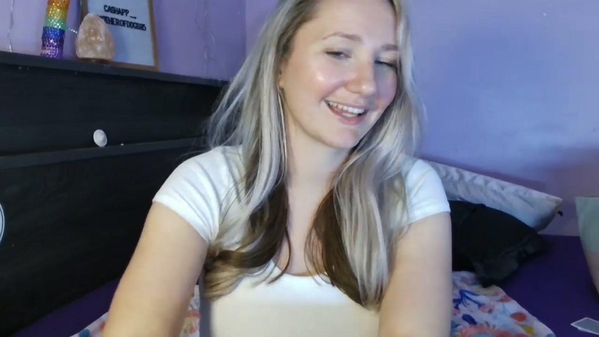 Gallery image thumbnail from EmmaHaze's myfreecams stream on, 03/30/2025, 03:01 image 15 of 20