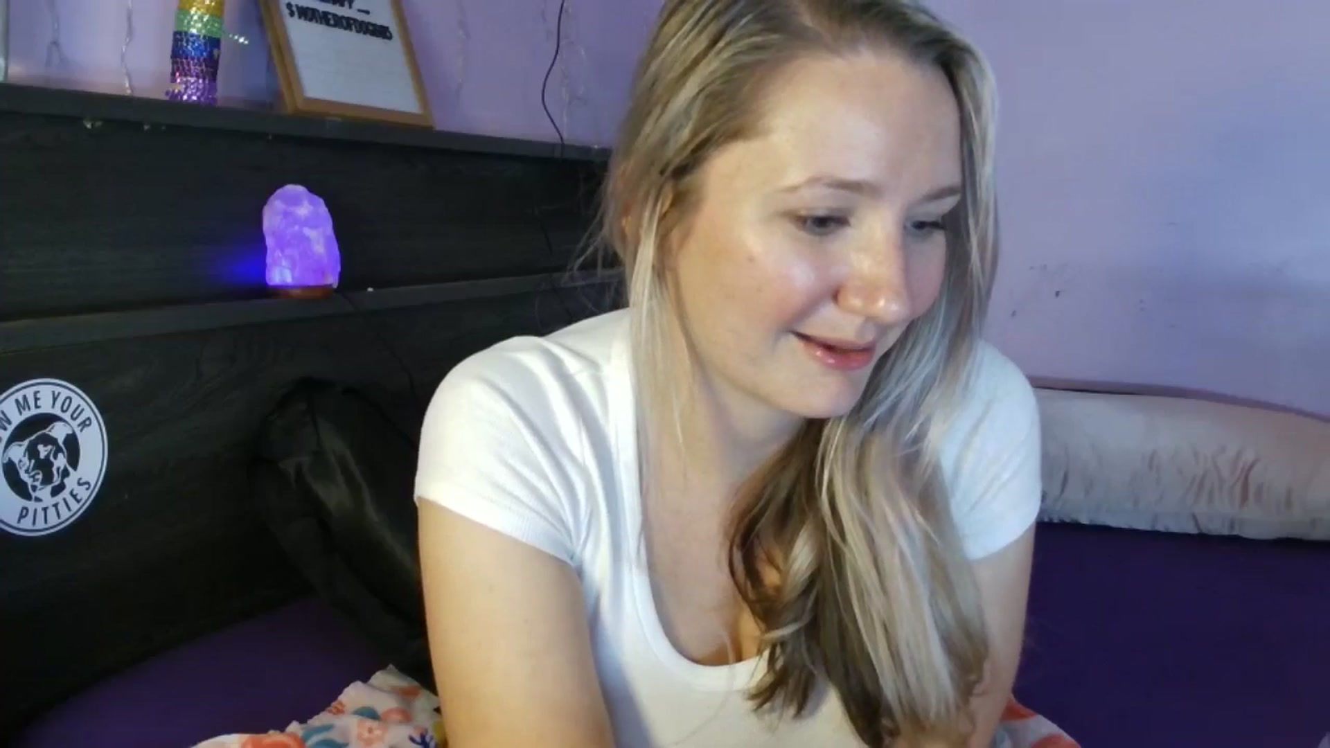 Gallery image thumbnail from EmmaHaze's myfreecams stream on, 03/30/2025, 05:48 image 19 of 20