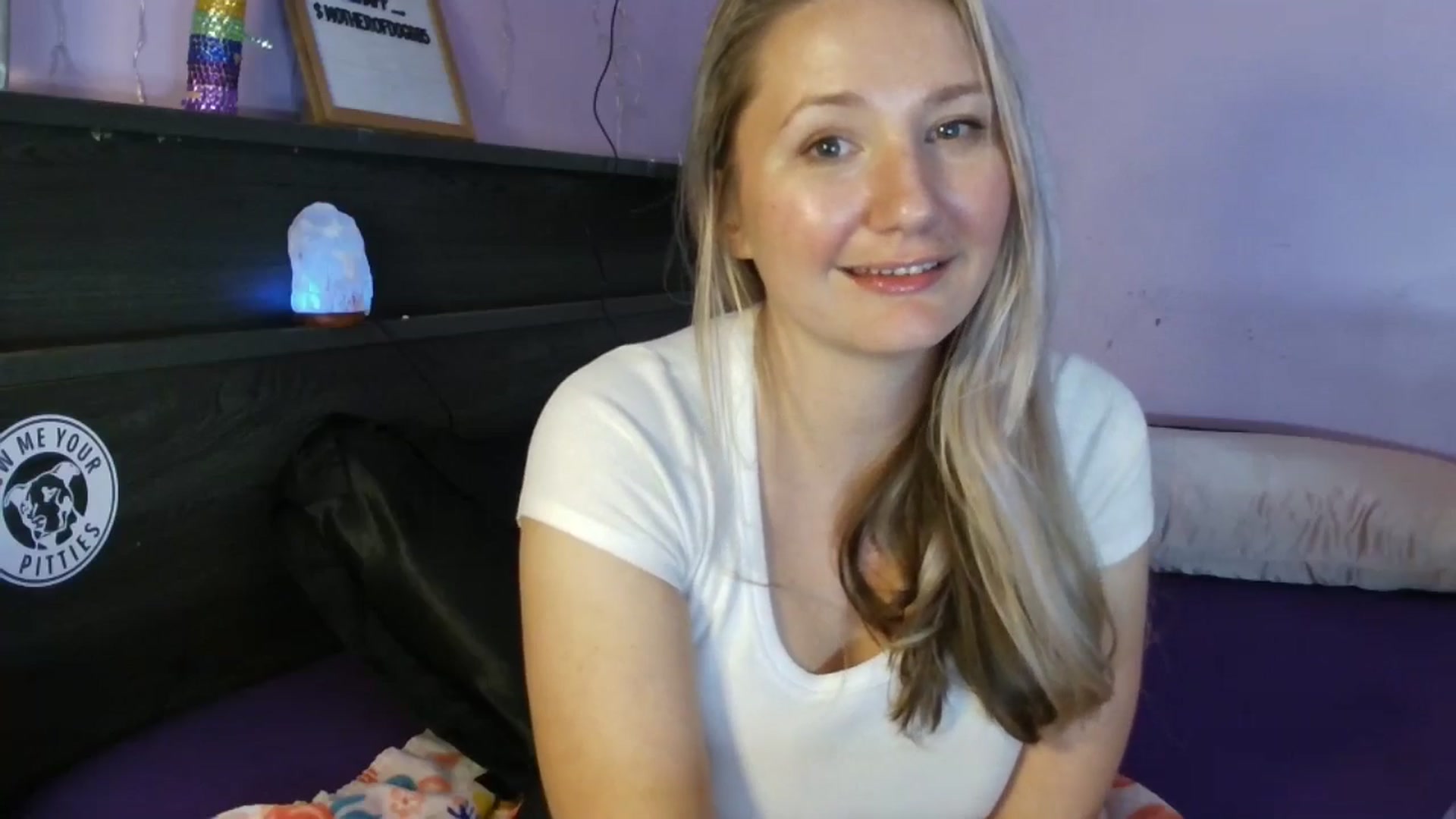 Gallery image thumbnail from EmmaHaze's myfreecams stream on, 03/30/2025, 05:48 image 18 of 20