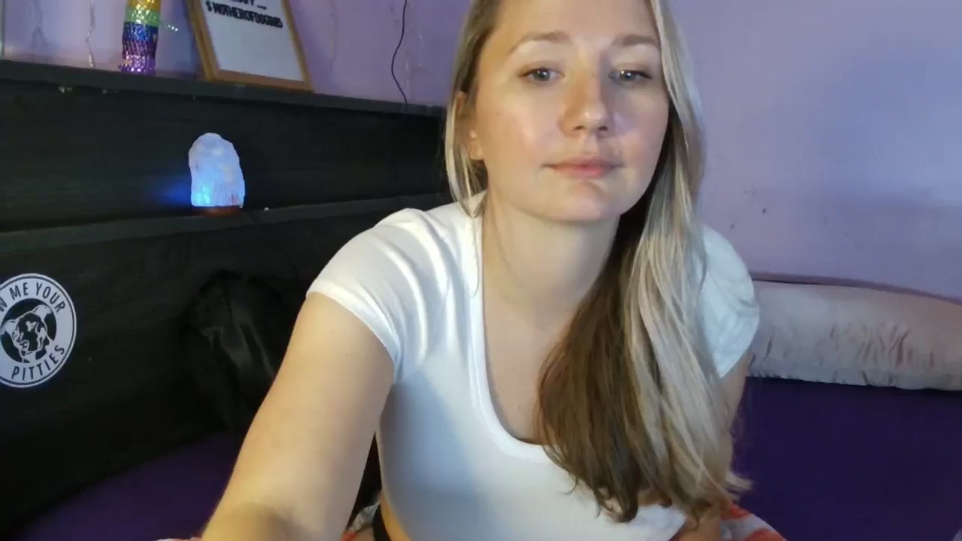 Gallery image thumbnail from EmmaHaze's myfreecams stream on, 03/30/2025, 05:48 image 11 of 20
