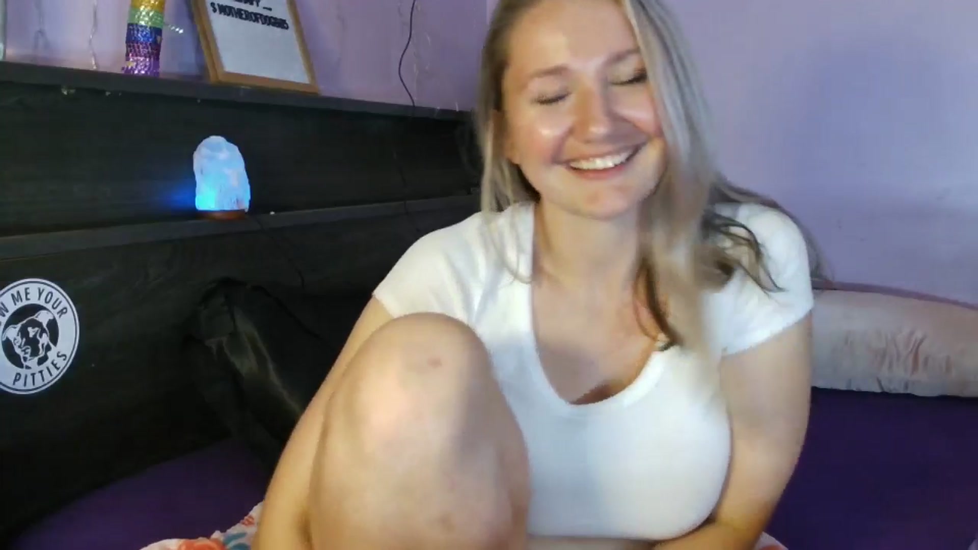 Gallery image thumbnail from EmmaHaze's myfreecams stream on, 03/30/2025, 05:48 image 13 of 20