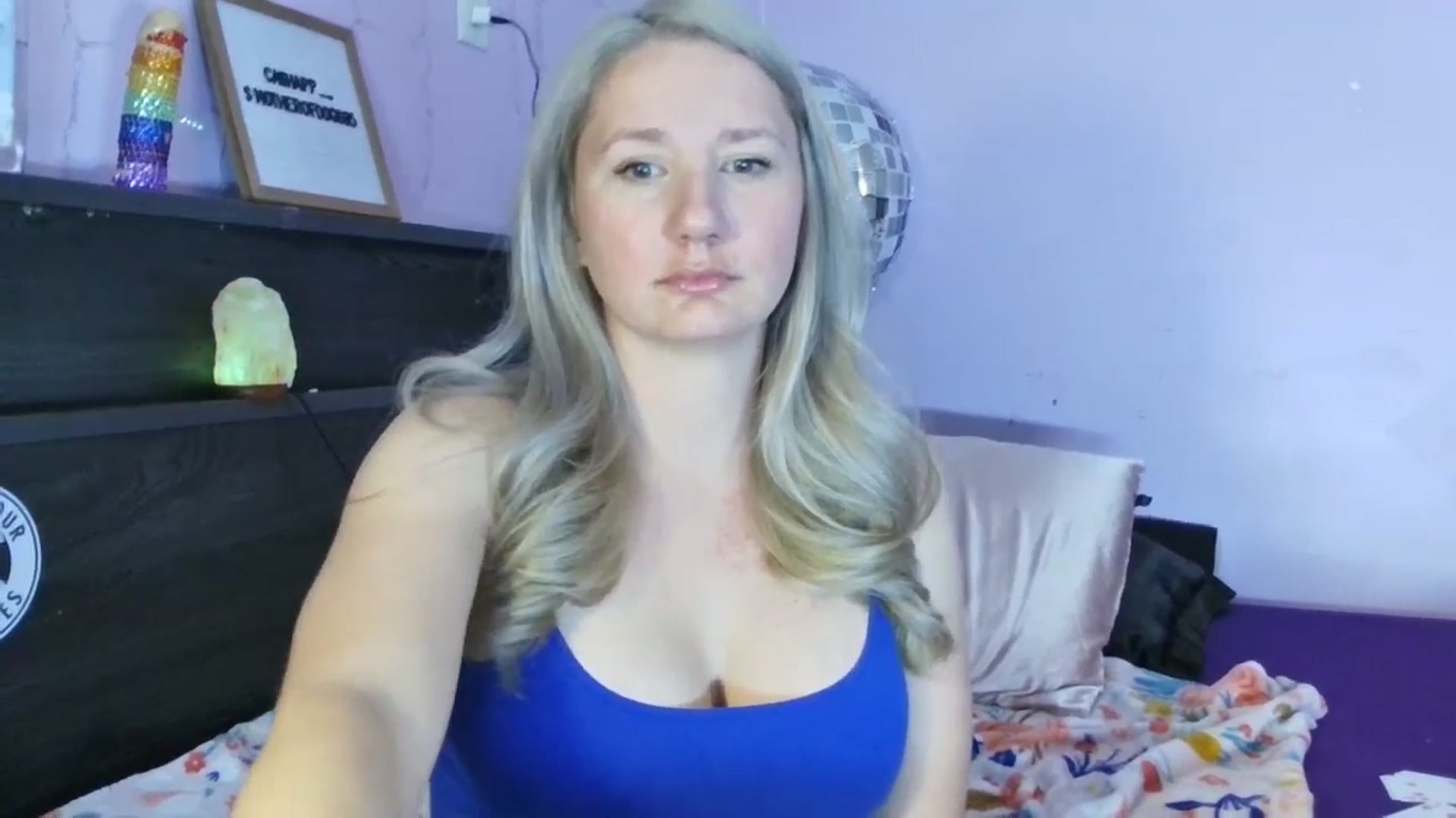 Gallery image thumbnail from EmmaHaze's myfreecams stream on, 04/11/2025, 03:48 image 6 of 20