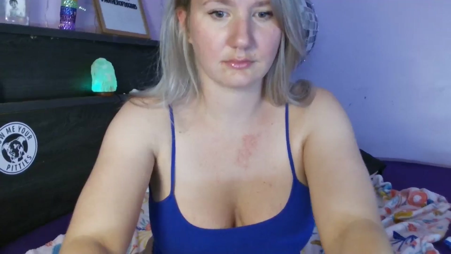 Gallery image thumbnail from EmmaHaze's myfreecams stream on, 04/11/2025, 05:30 image 13 of 20