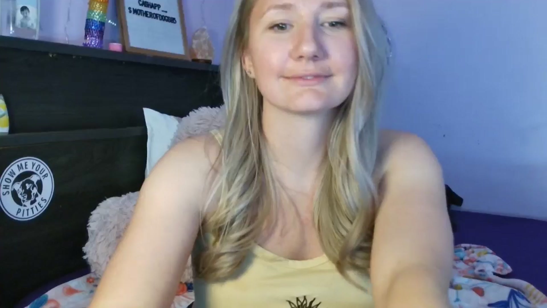 Gallery image thumbnail from EmmaHaze's myfreecams stream on, 04/14/2025, 04:50 image 7 of 20