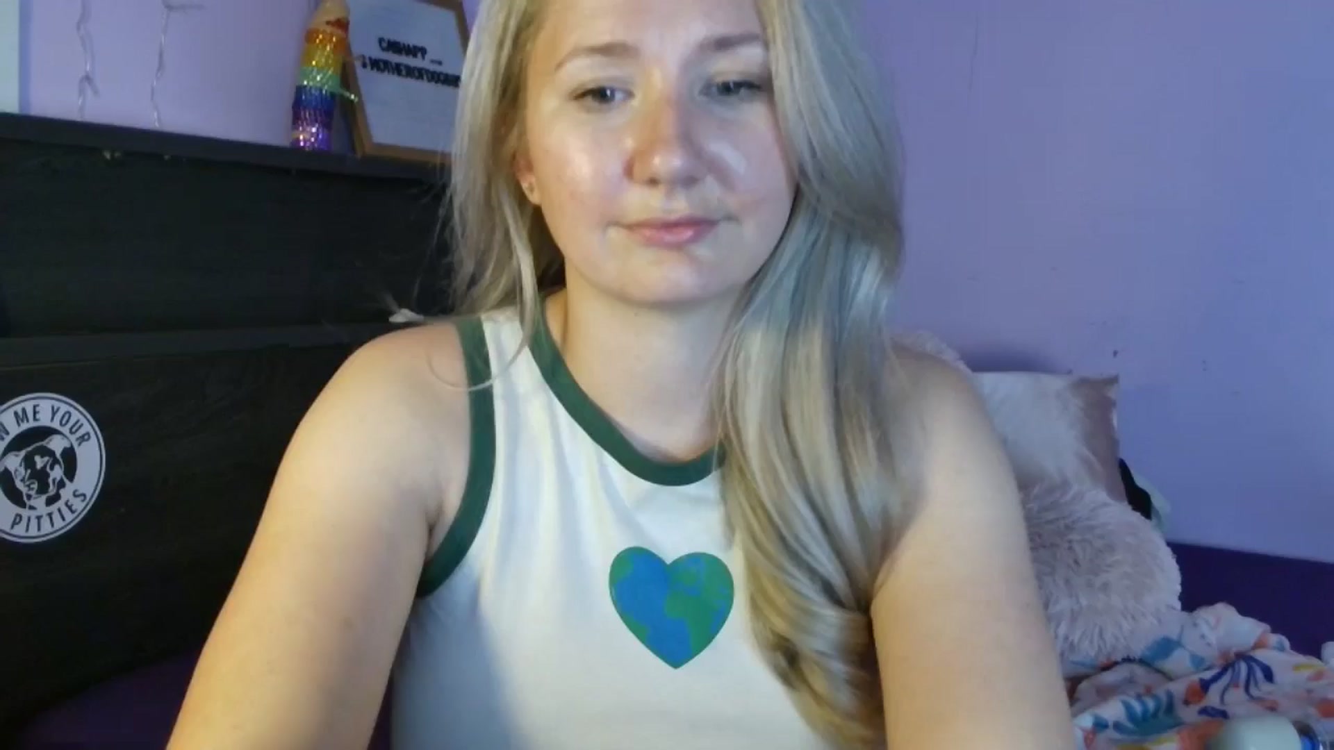 Gallery image thumbnail from EmmaHaze's myfreecams stream on, 04/23/2025, 05:06 image 8 of 20