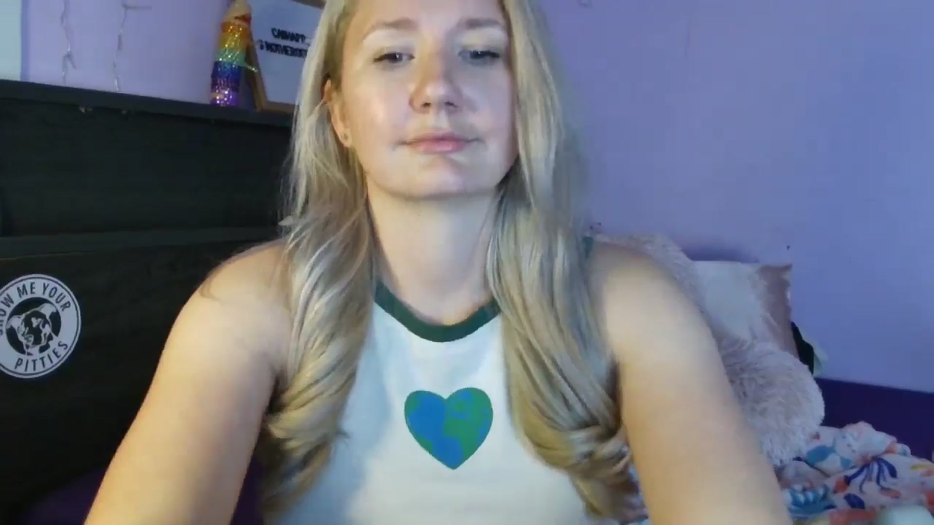 Gallery image thumbnail from EmmaHaze's myfreecams stream on, 04/23/2025, 05:06 image 14 of 20
