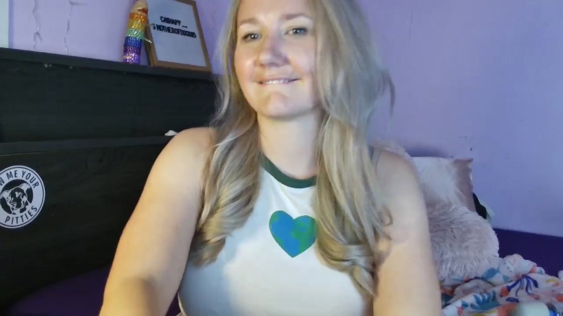 Gallery image thumbnail from EmmaHaze's myfreecams stream on, 04/23/2025, 05:06 image 7 of 20