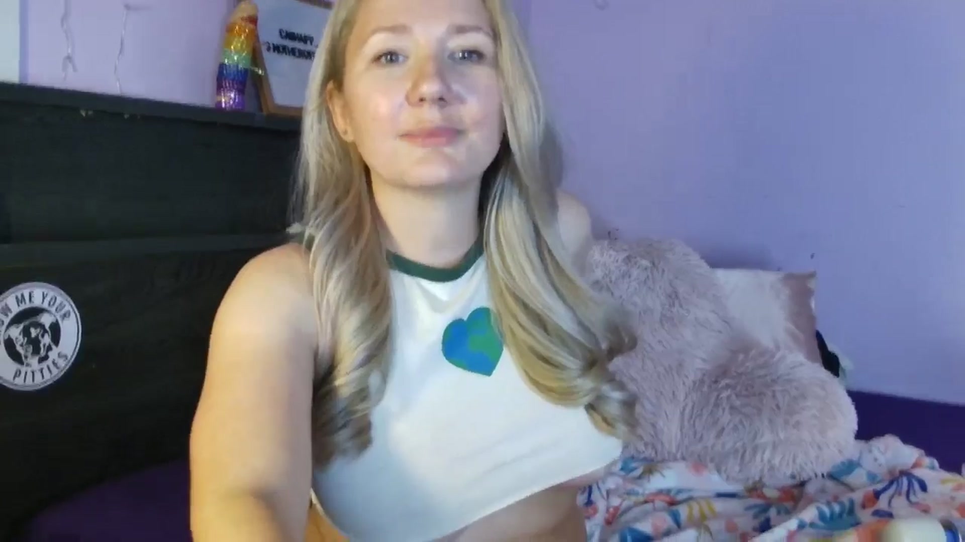 Gallery image thumbnail from EmmaHaze's myfreecams stream on, 04/23/2025, 05:06 image 11 of 20