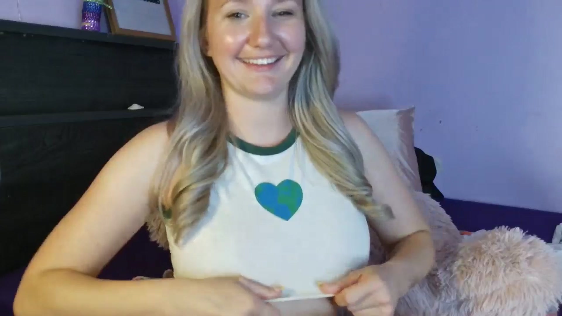 Gallery image thumbnail from EmmaHaze's myfreecams stream on, 04/23/2025, 07:50 image 3 of 20
